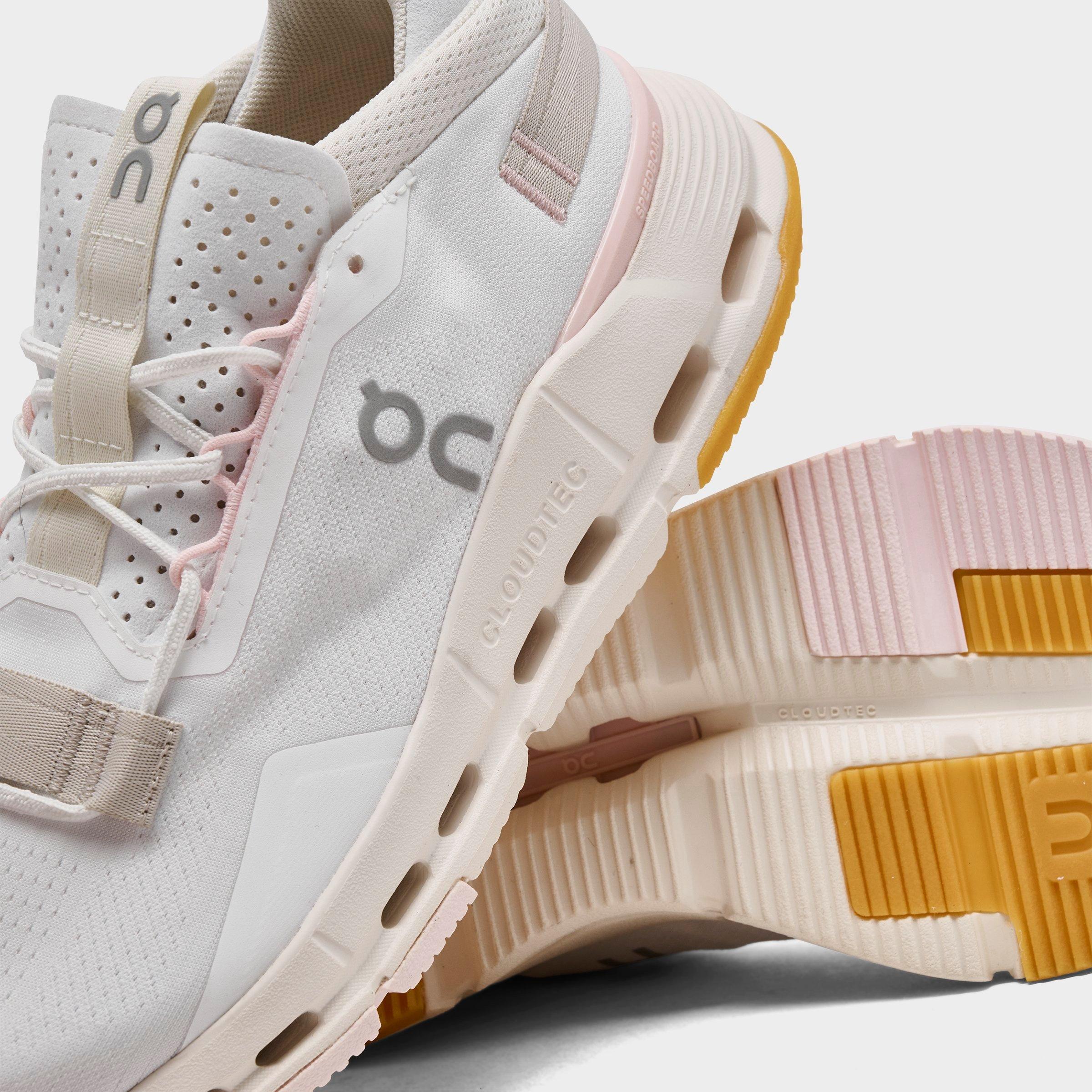 Women's On Cloudnova Running Shoes