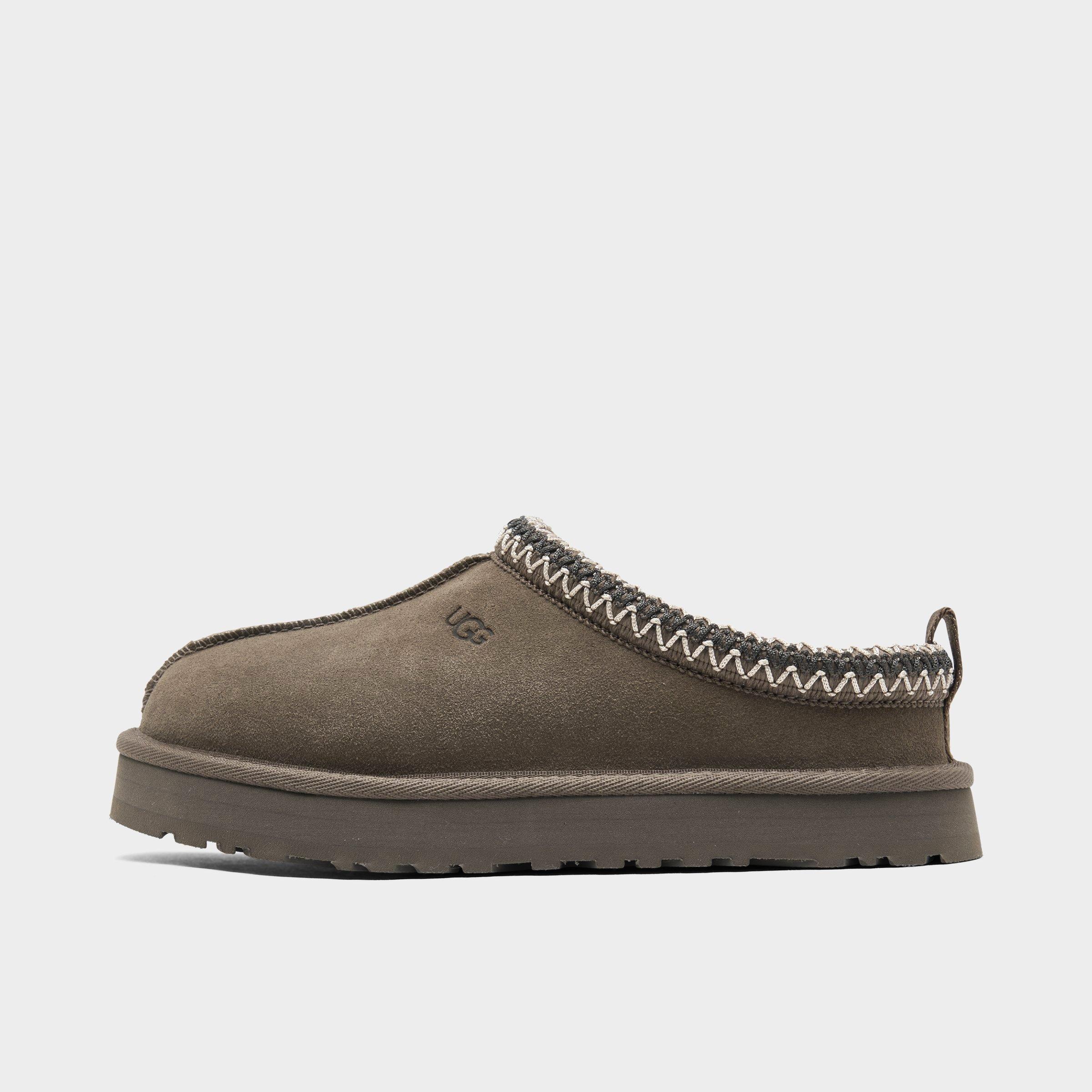 Jeong　UGG TAZZ UGG Tazz Slipper in Hickory | FWRD