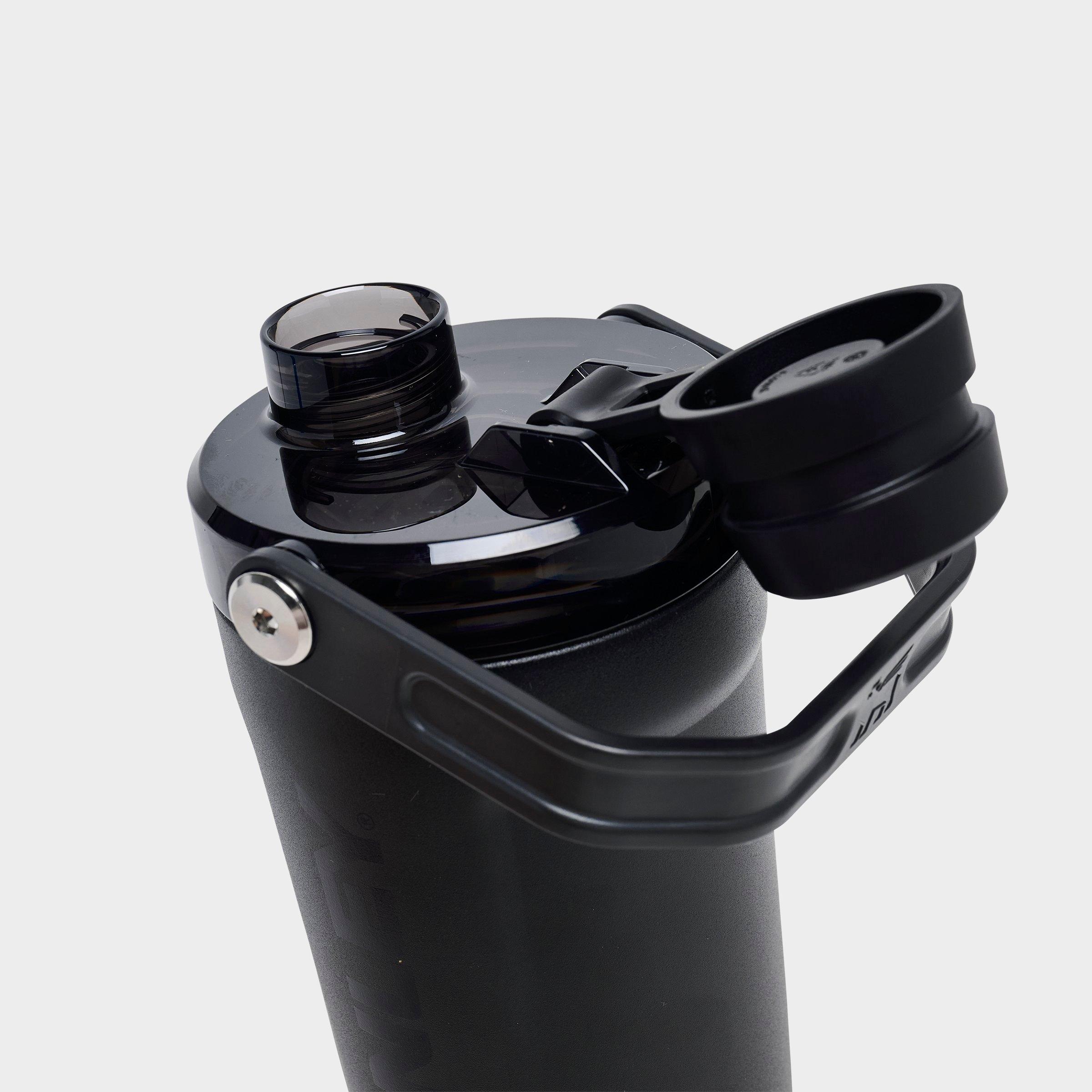 Stanley Vitalize™ Shaker Bottle (20 oz)