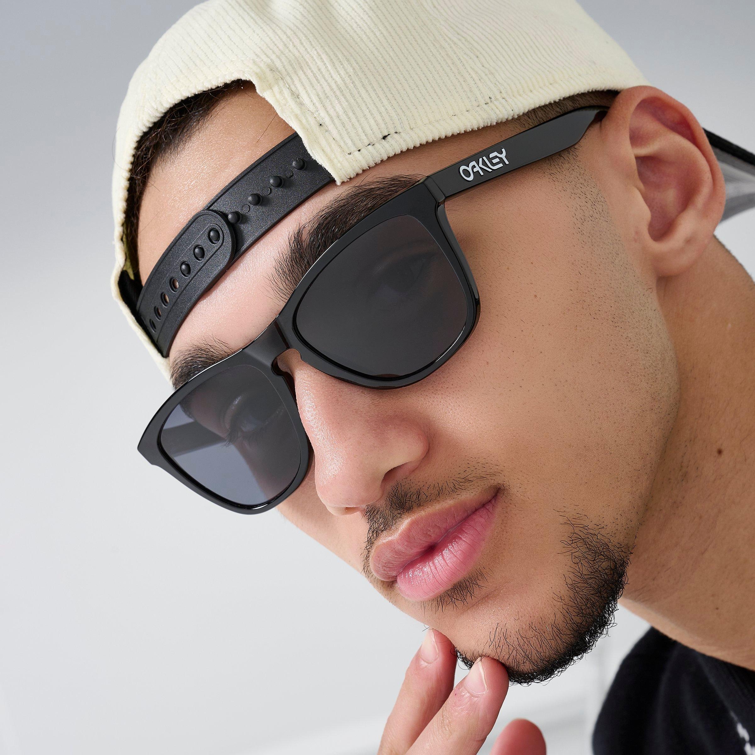 Oakley Frogskins Sunglasses