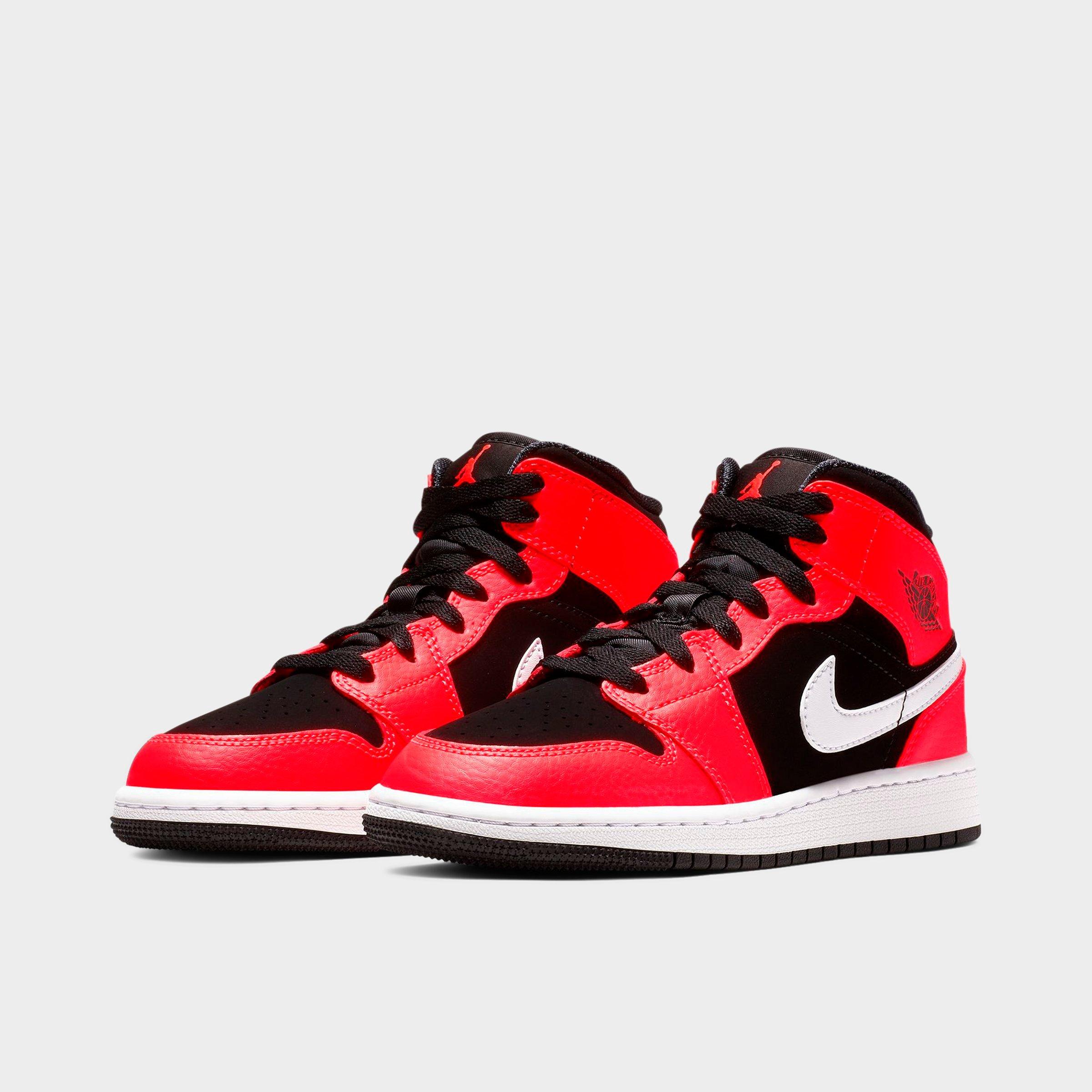 Big Kids' Air Jordan Retro 1 Mid Casual Shoes