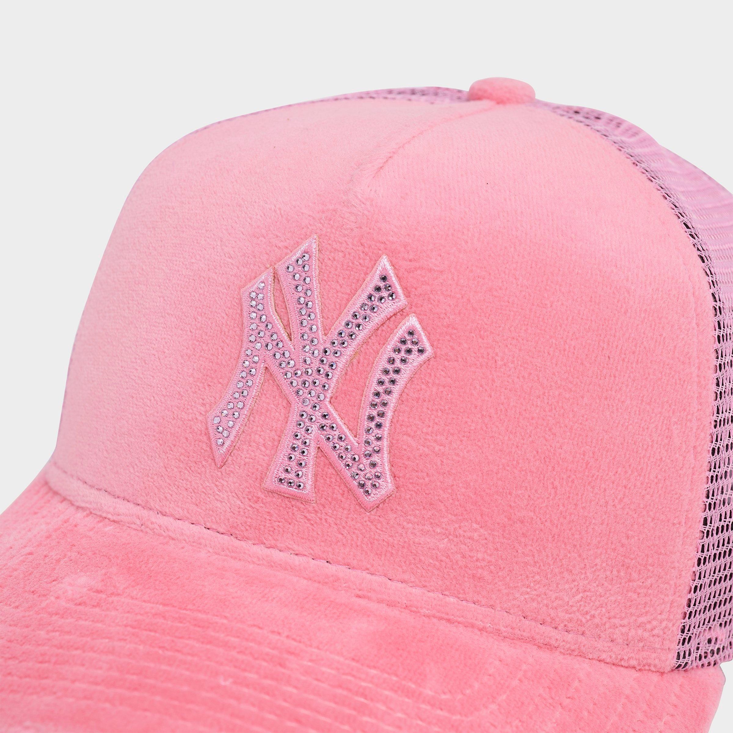 New Era New York Yankees MLB Velour Trucker Hat