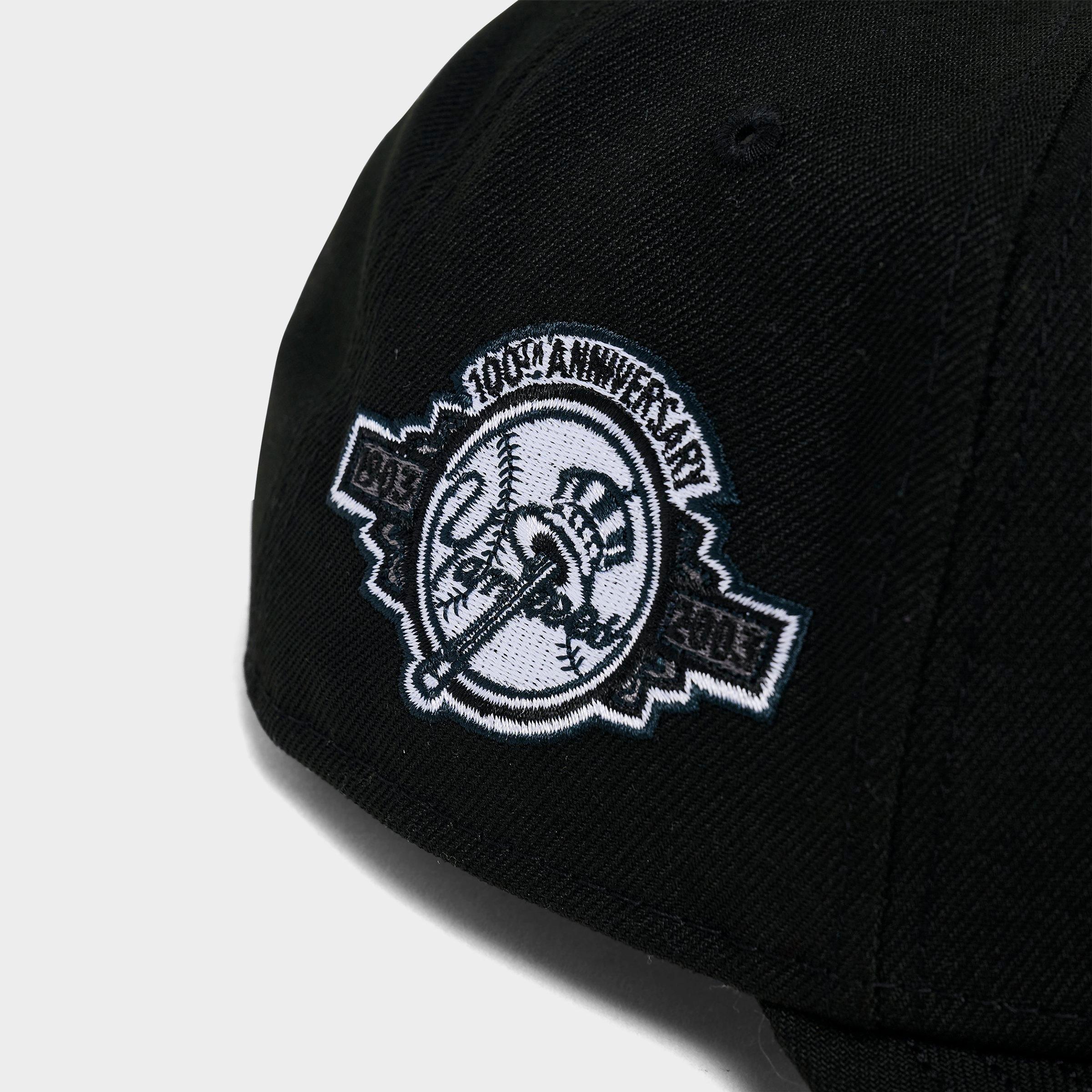 New Era New York Yankees MLB 9FORTY Chains Snapback Hat