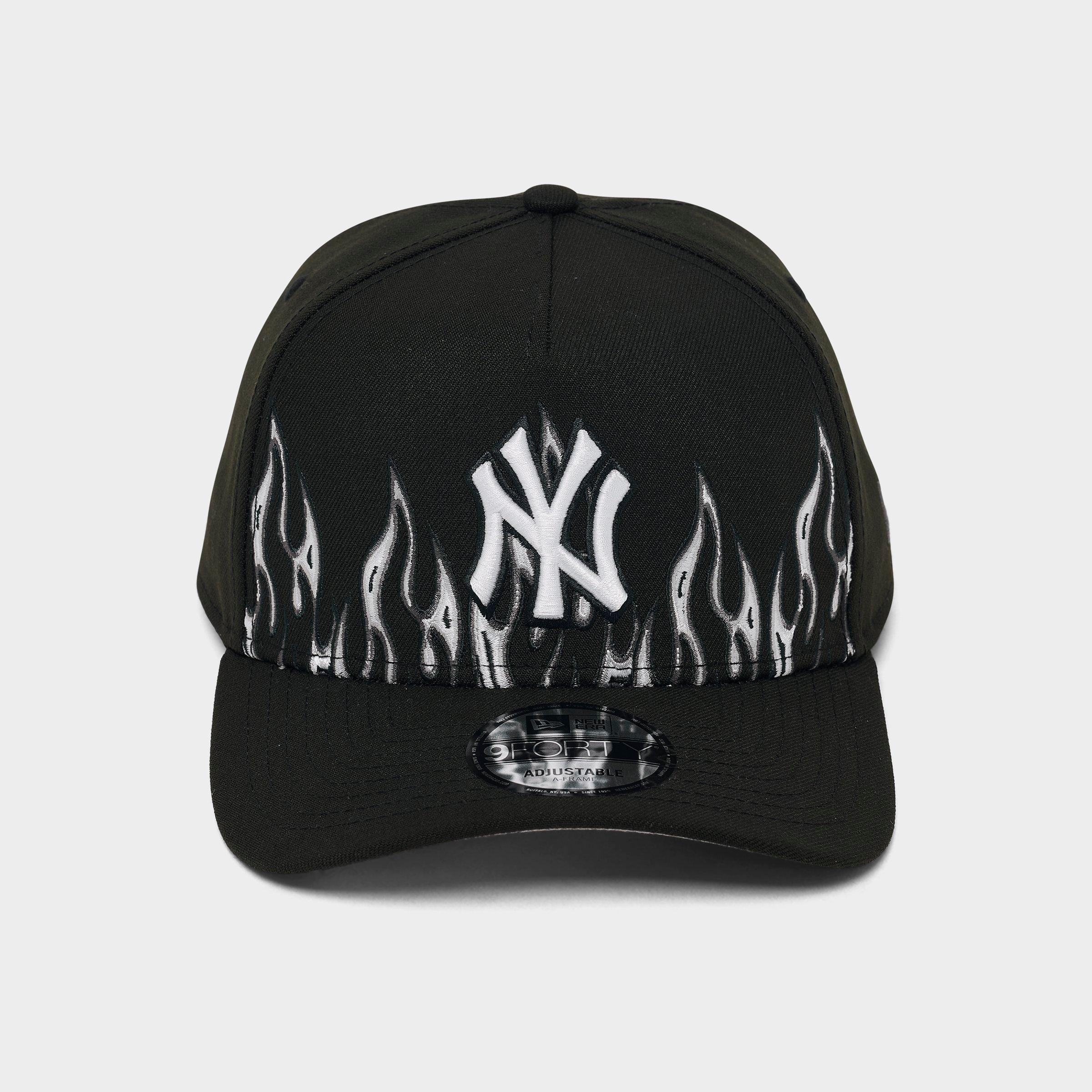 New Era New York Yankees MLB Large Flame Logo 9FORTY A-Frame Snapback Hat
