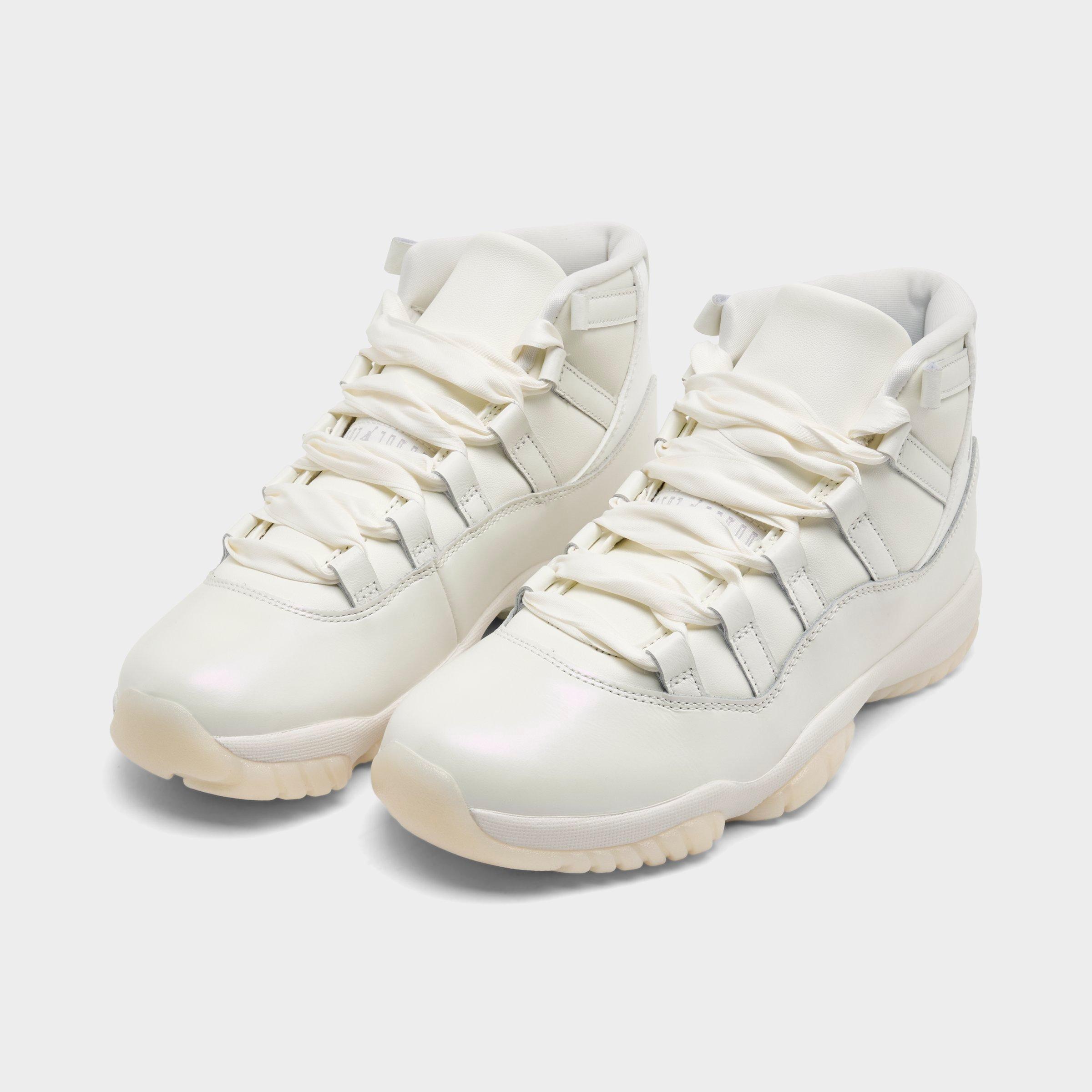 Women's Air Jordan Retro 11 Basketball Shoes