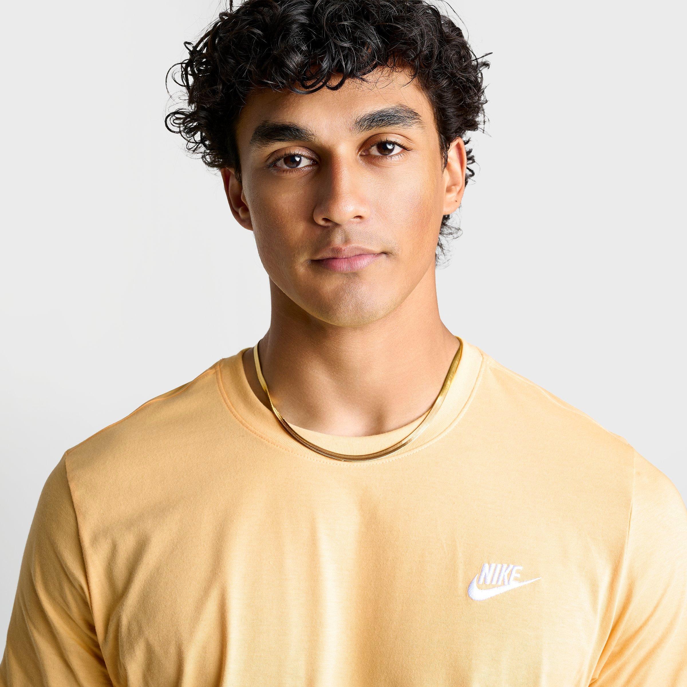 Nike Sportswear Club T-Shirt