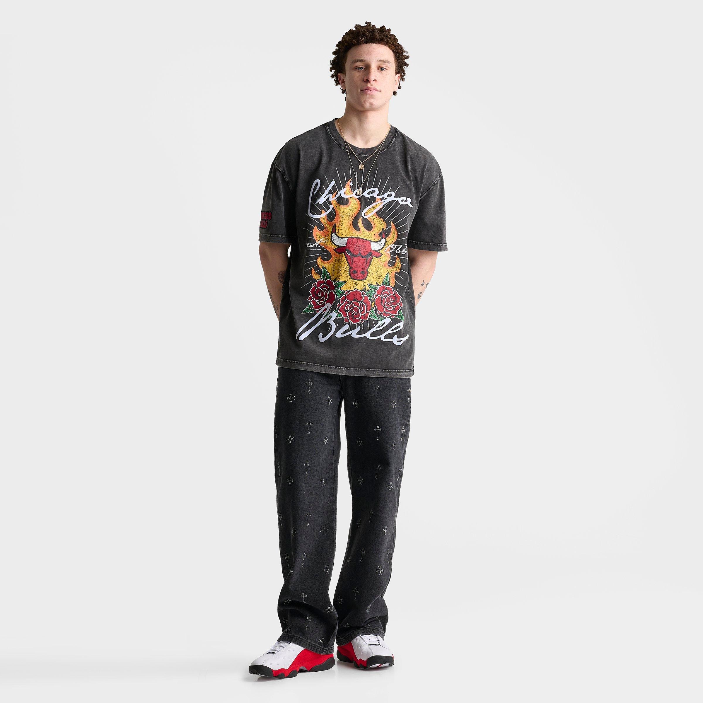 Men's Pro Standard Chicago Bulls NBA Fire And Roses T-Shirt