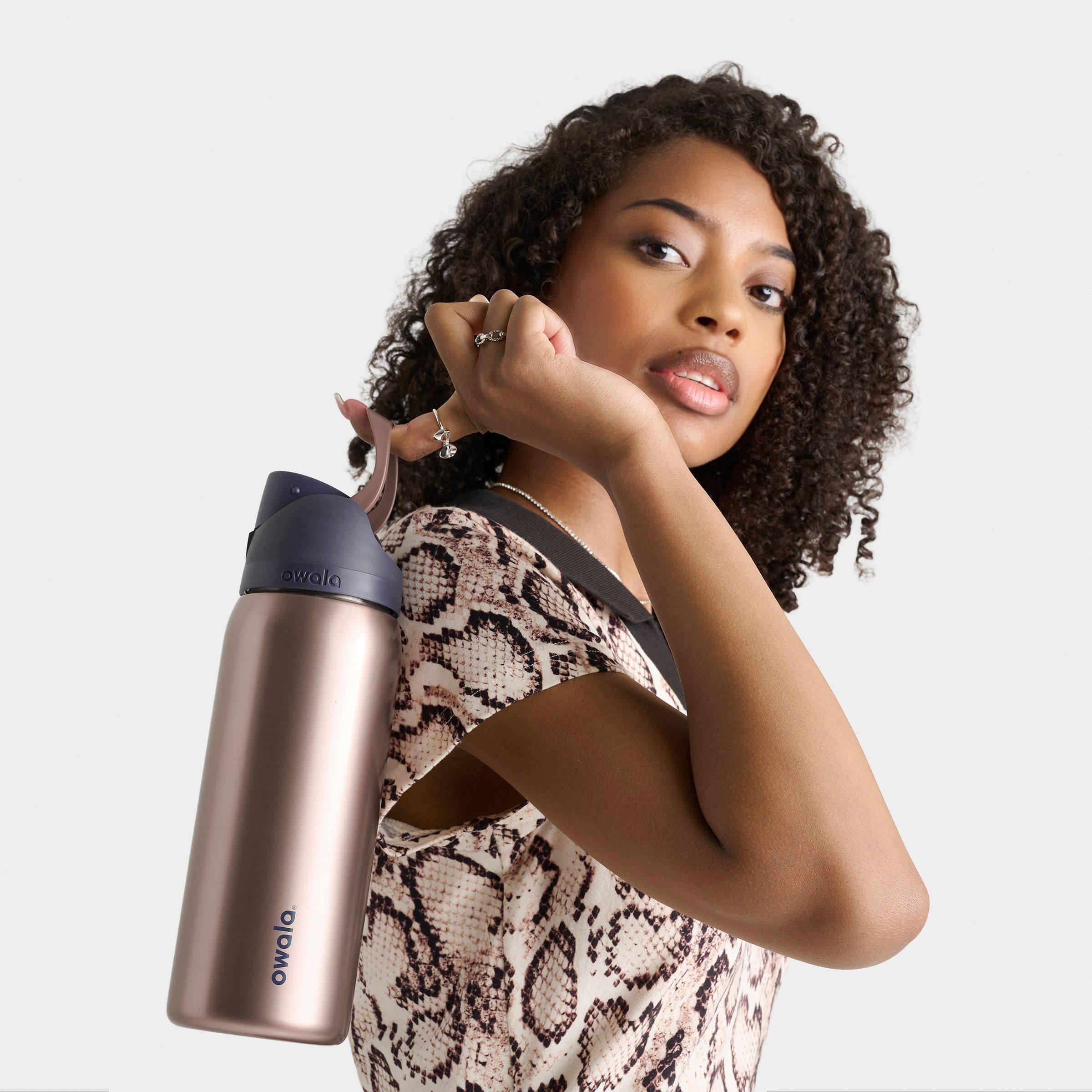 Owala FreeSip Water Bottle (32 oz) | JD Sports