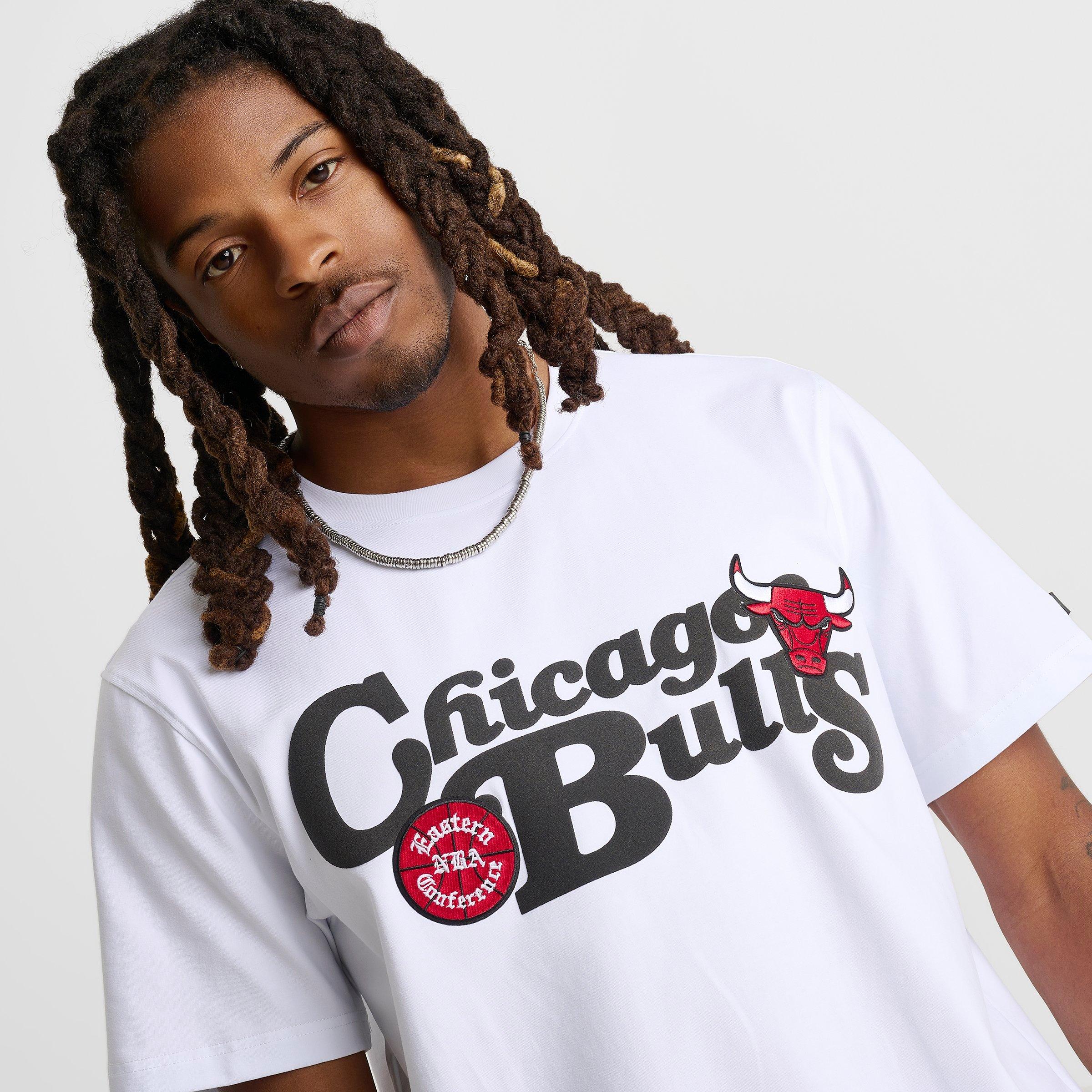 Men's Pro Standard Chicago Bulls NBA Souvenir T-Shirt