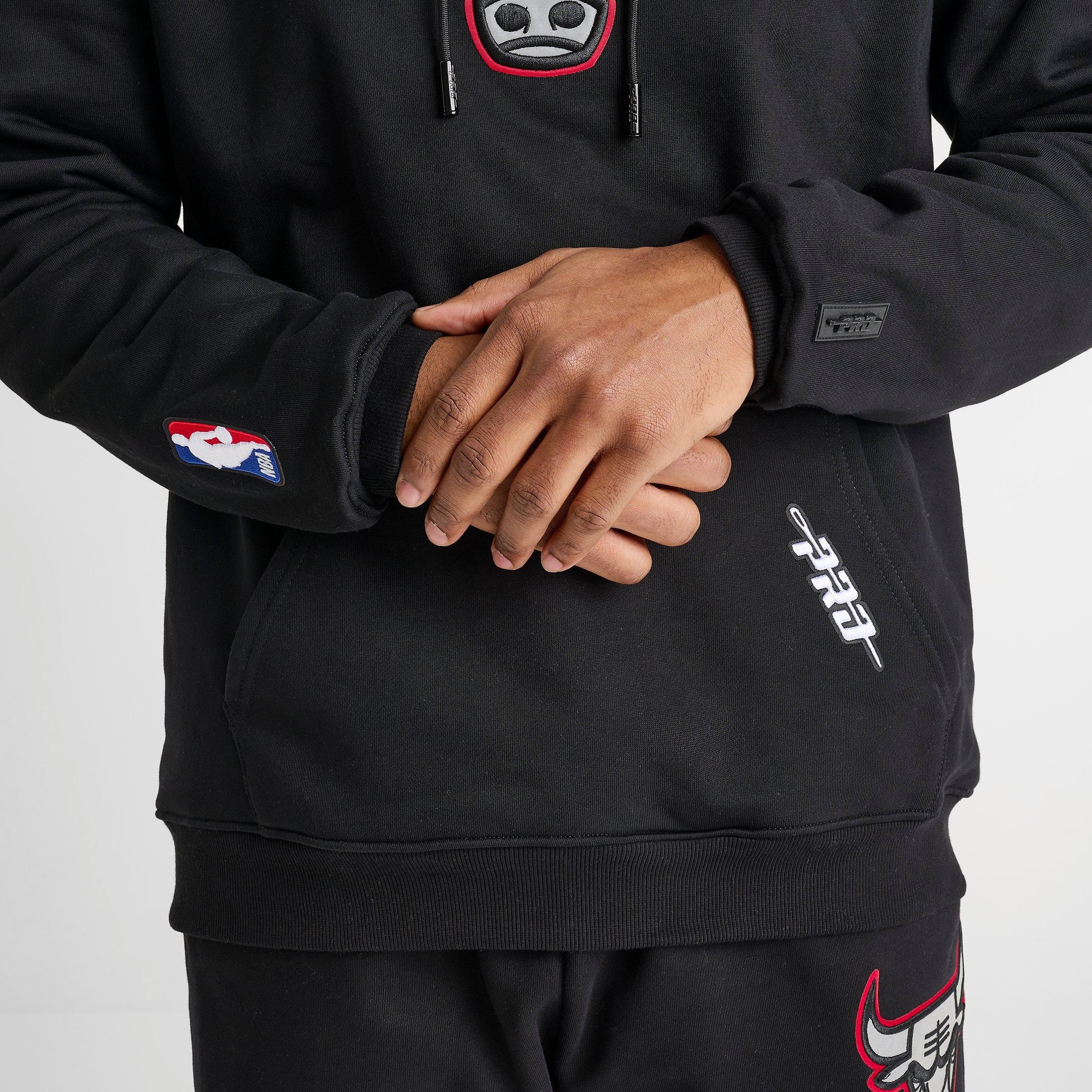 Men's Pro Standard Chicago Bulls NBA Reflective Logo Pullover Hoodie