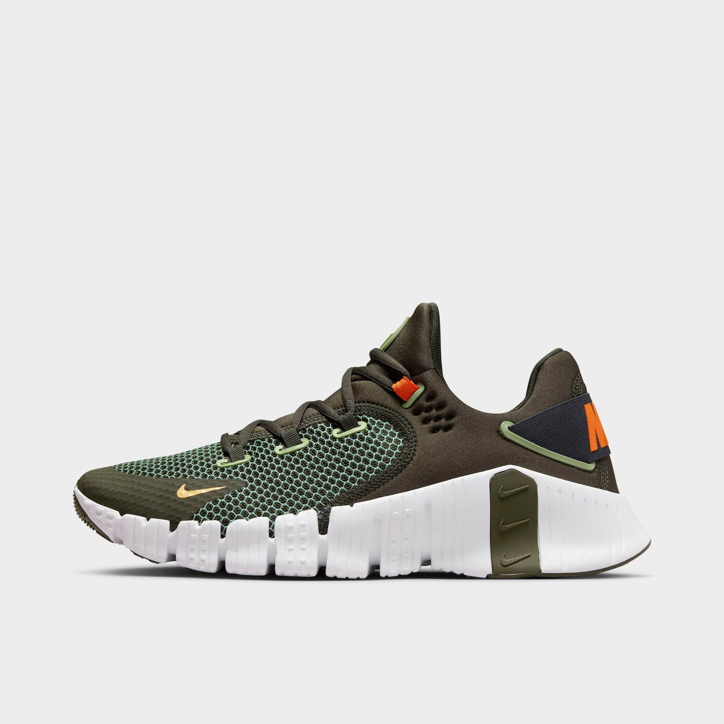 Cut in half: Nike Free Metcon 4 Review | RunRepeat