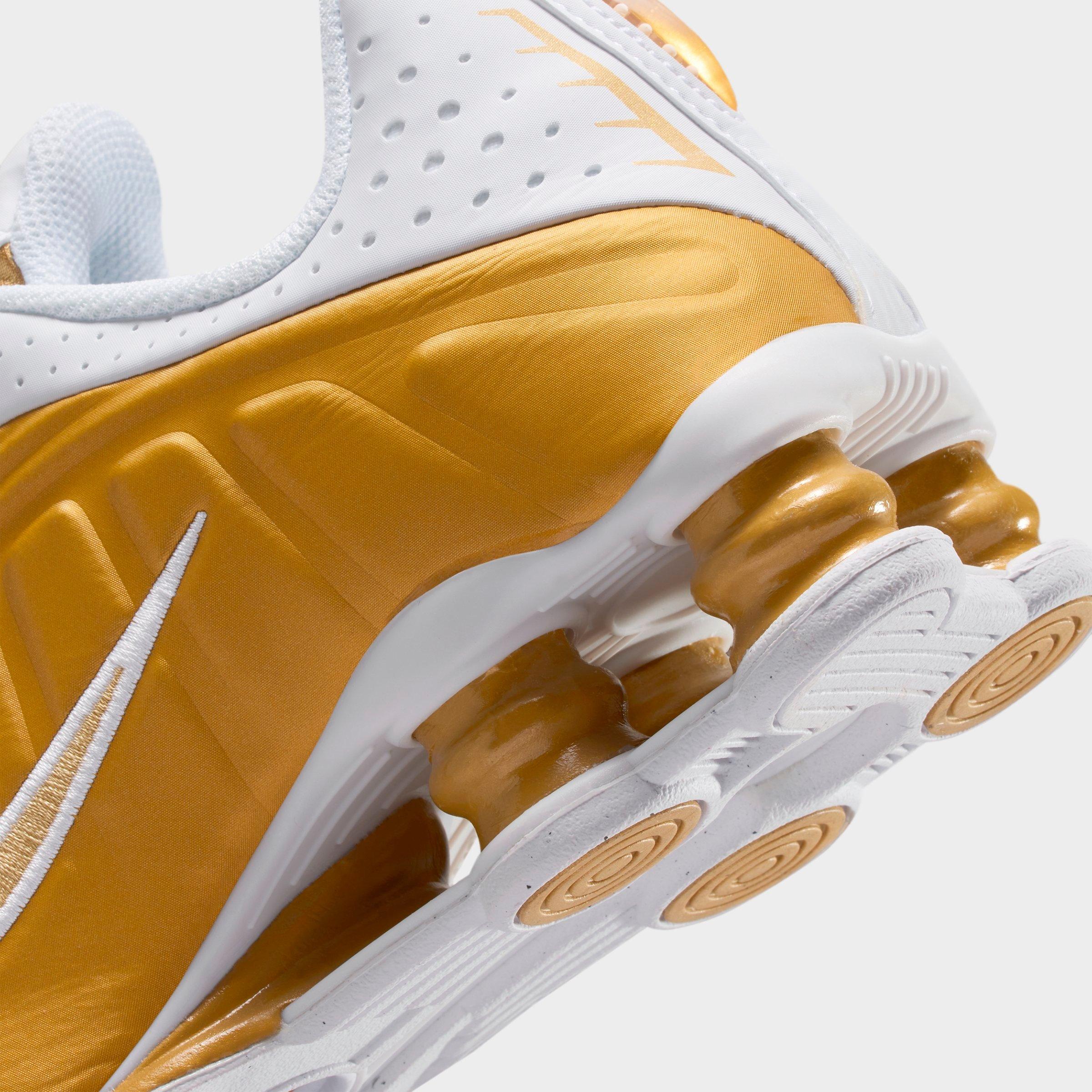 Big Kids' Nike Shox R4 Casual Shoes
