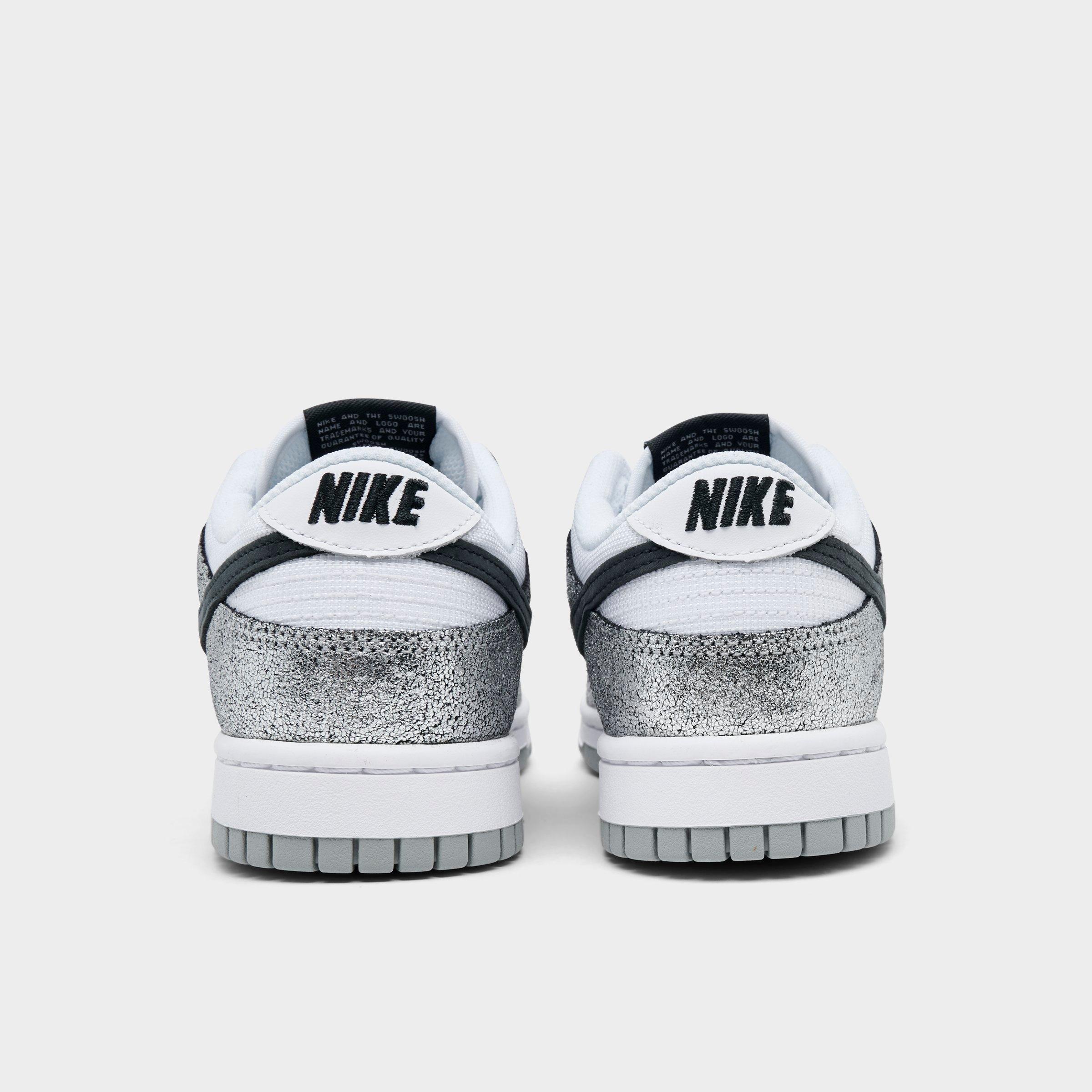 Women's Nike Dunk Low SE Casual Shoes