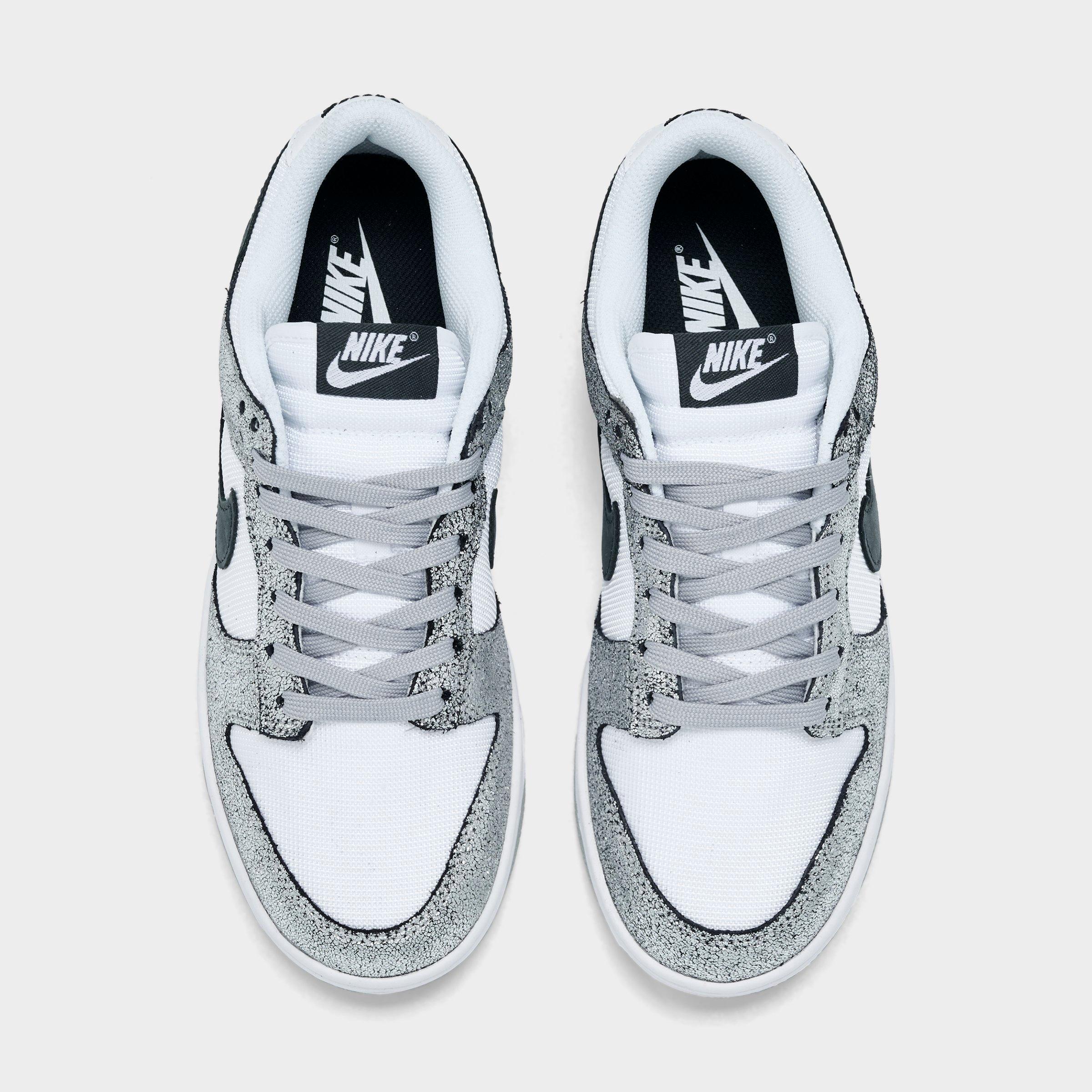 Women's Nike Dunk Low SE Casual Shoes