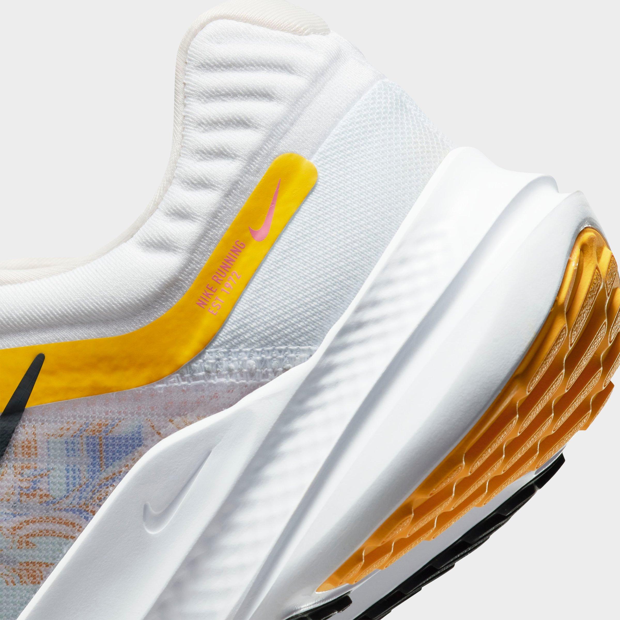 Women's Nike Quest 5 Premium Road Running Shoes