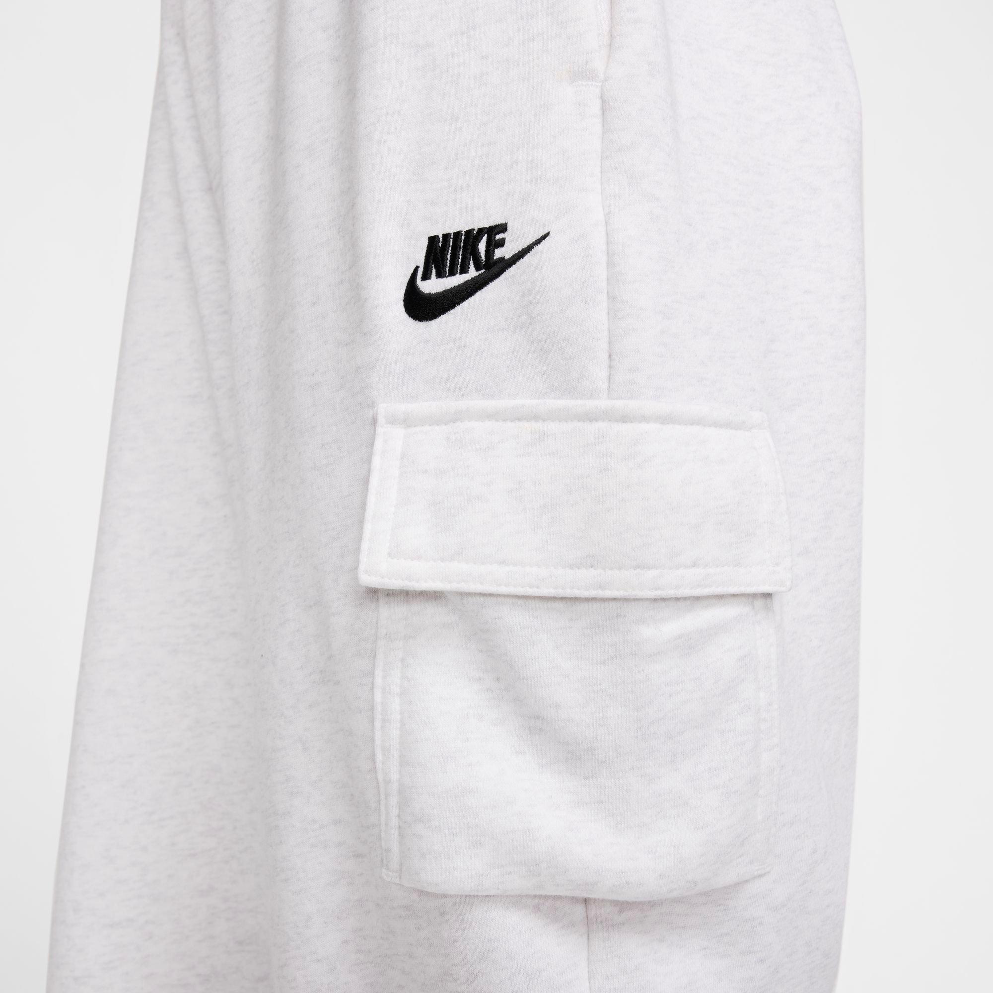 Womens Nike Sportswear Club Fleece Mid-Rise Oversized Cargo Sweatpants