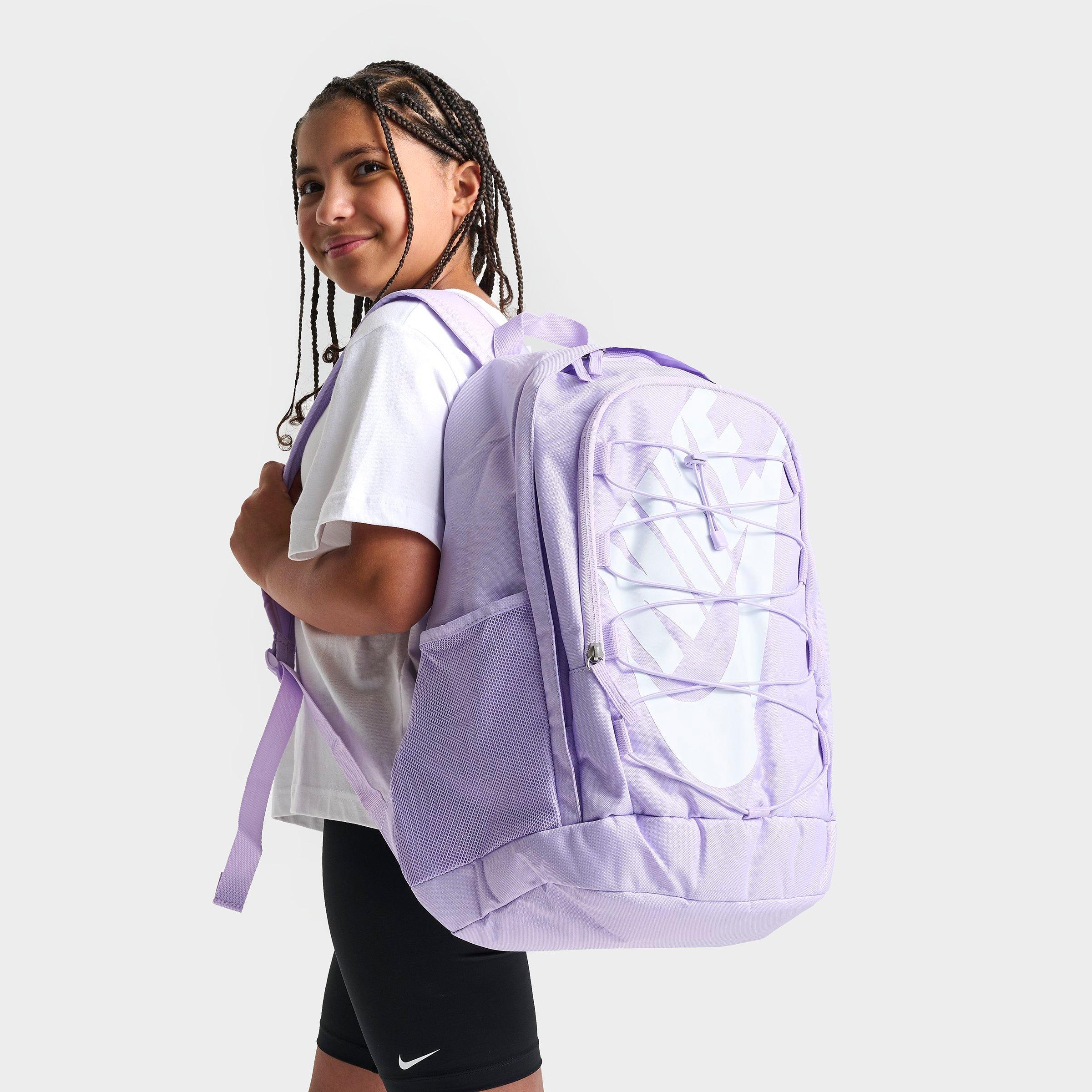 完売必須!☆Nike Hayward Backpack (26L) Amazon.com: Nike Sportswear Hayward Backpack (26L) (Black