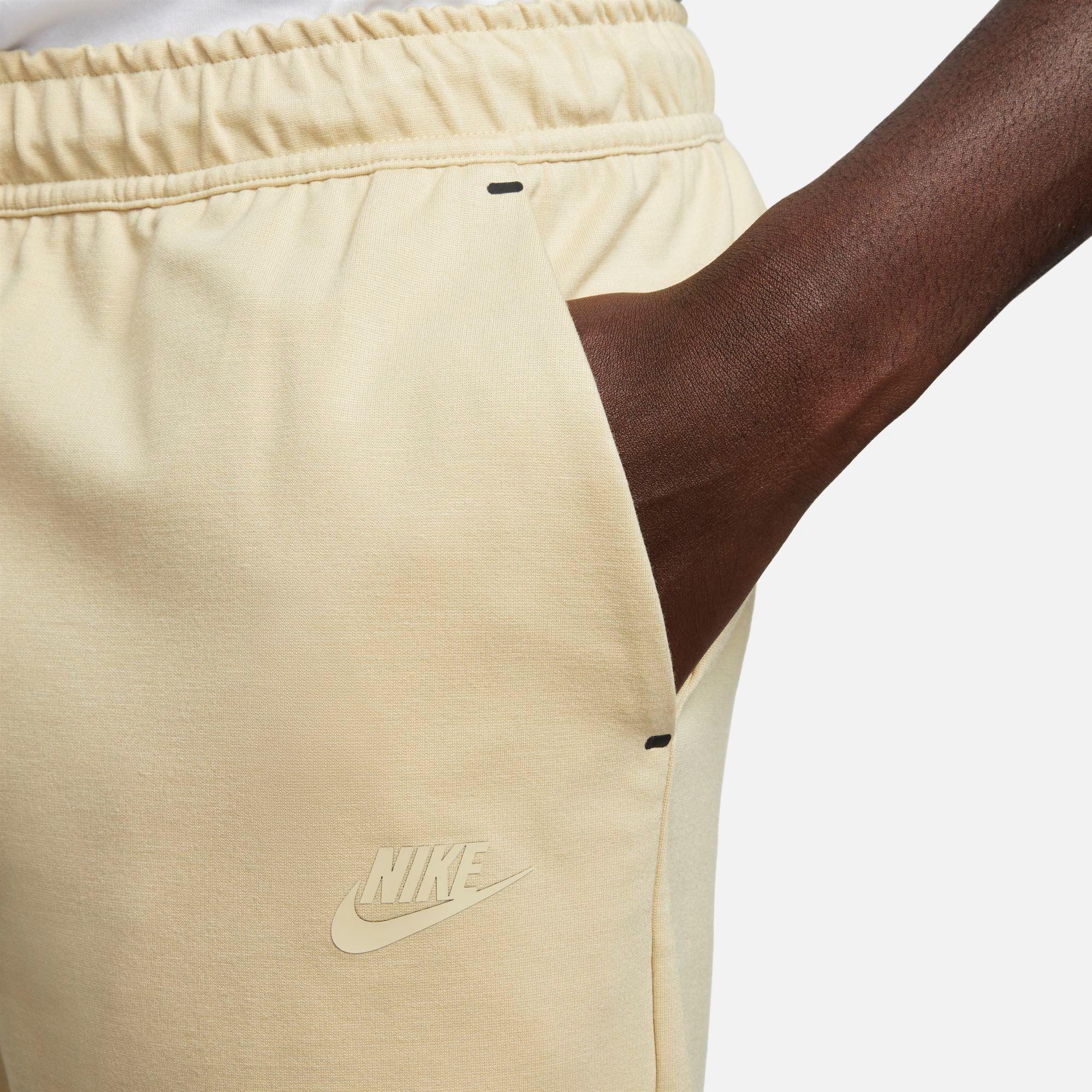 Men's Nike Sportswear Tech Fleece Lightweight 6" Shorts