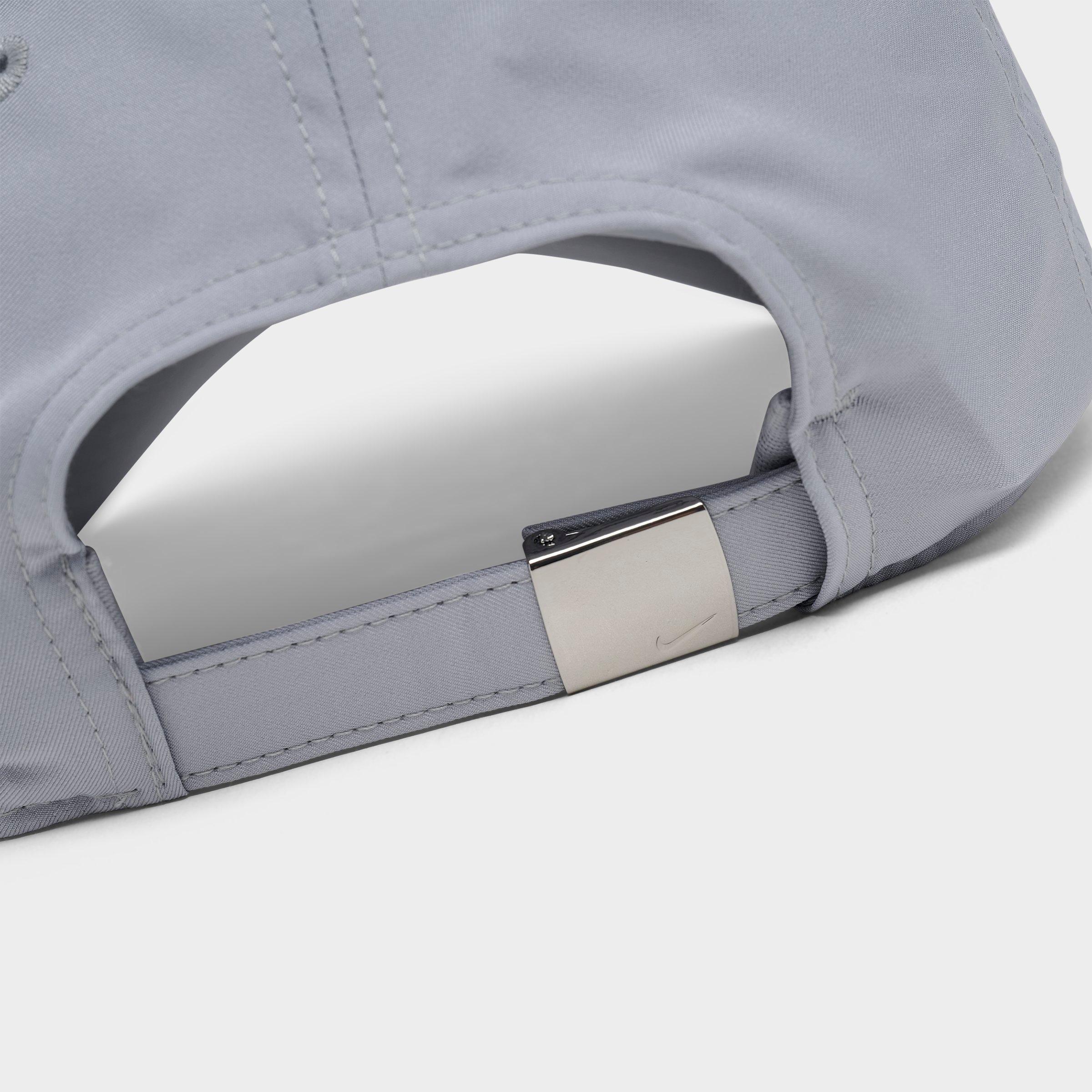 Nike Dri-FIT Club Unstructured Metal Swoosh Strapback Hat