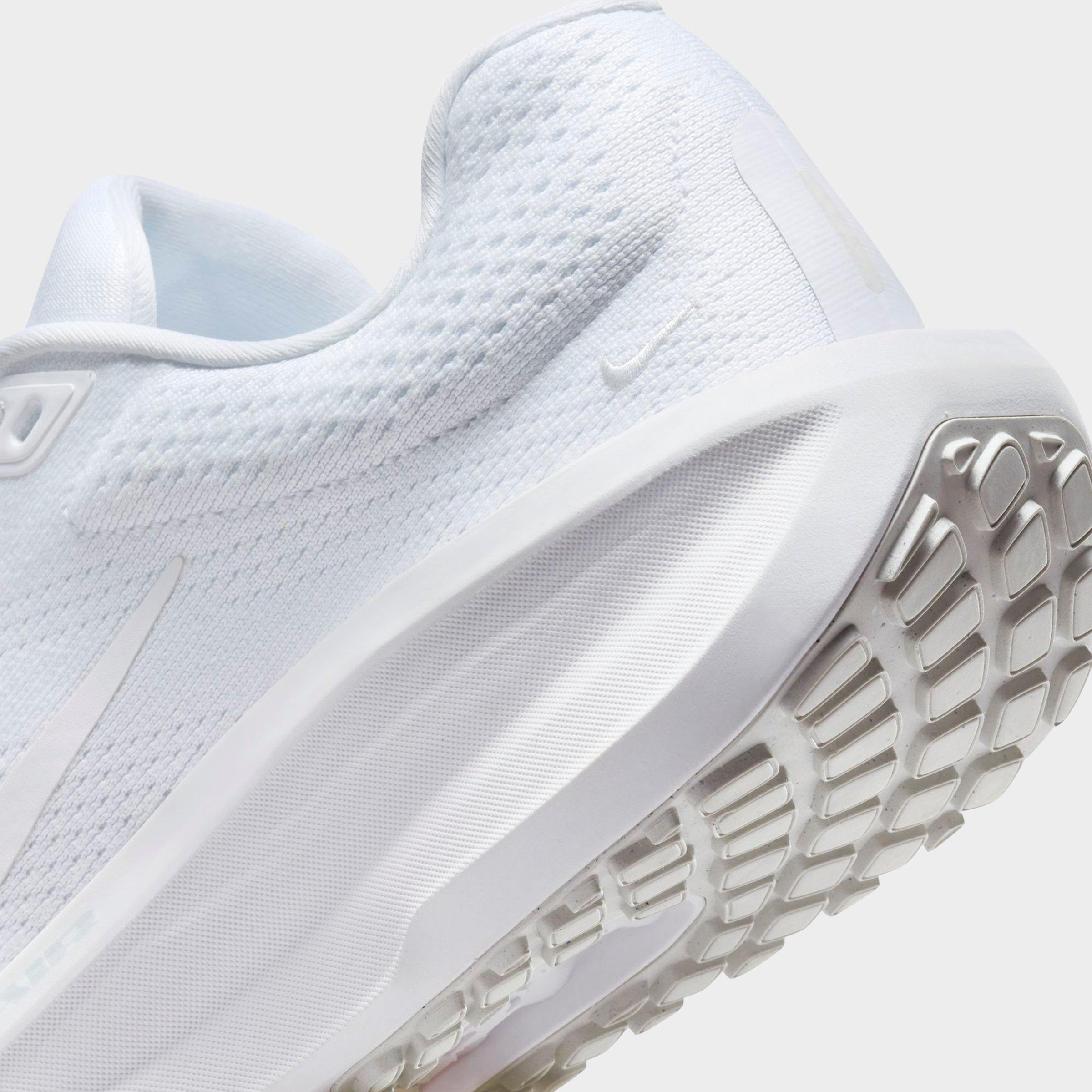 Women's Nike Winflo 11 Running Shoes