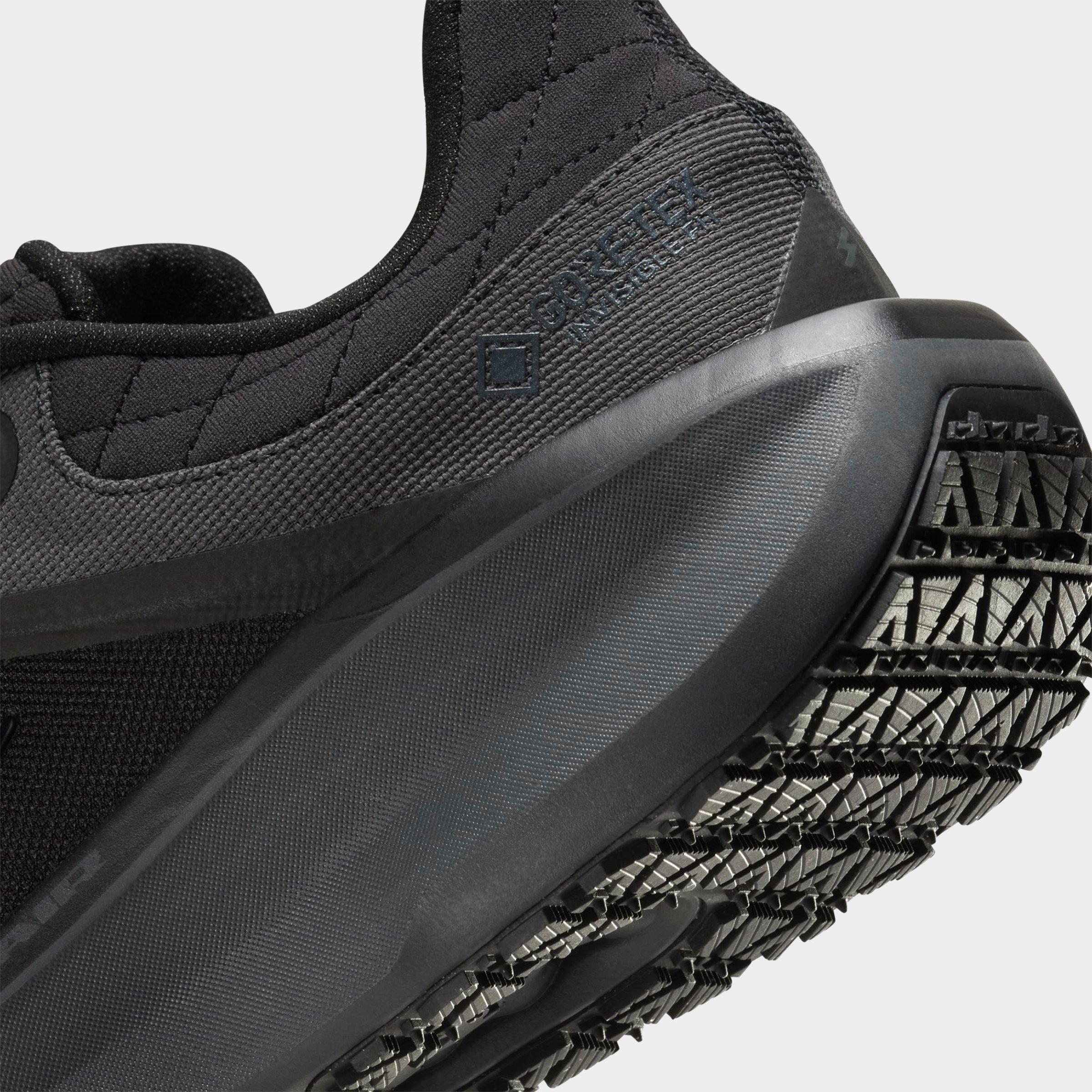 Men's Nike Air Winflo 11 Gore-Tex Waterproof Running Shoes