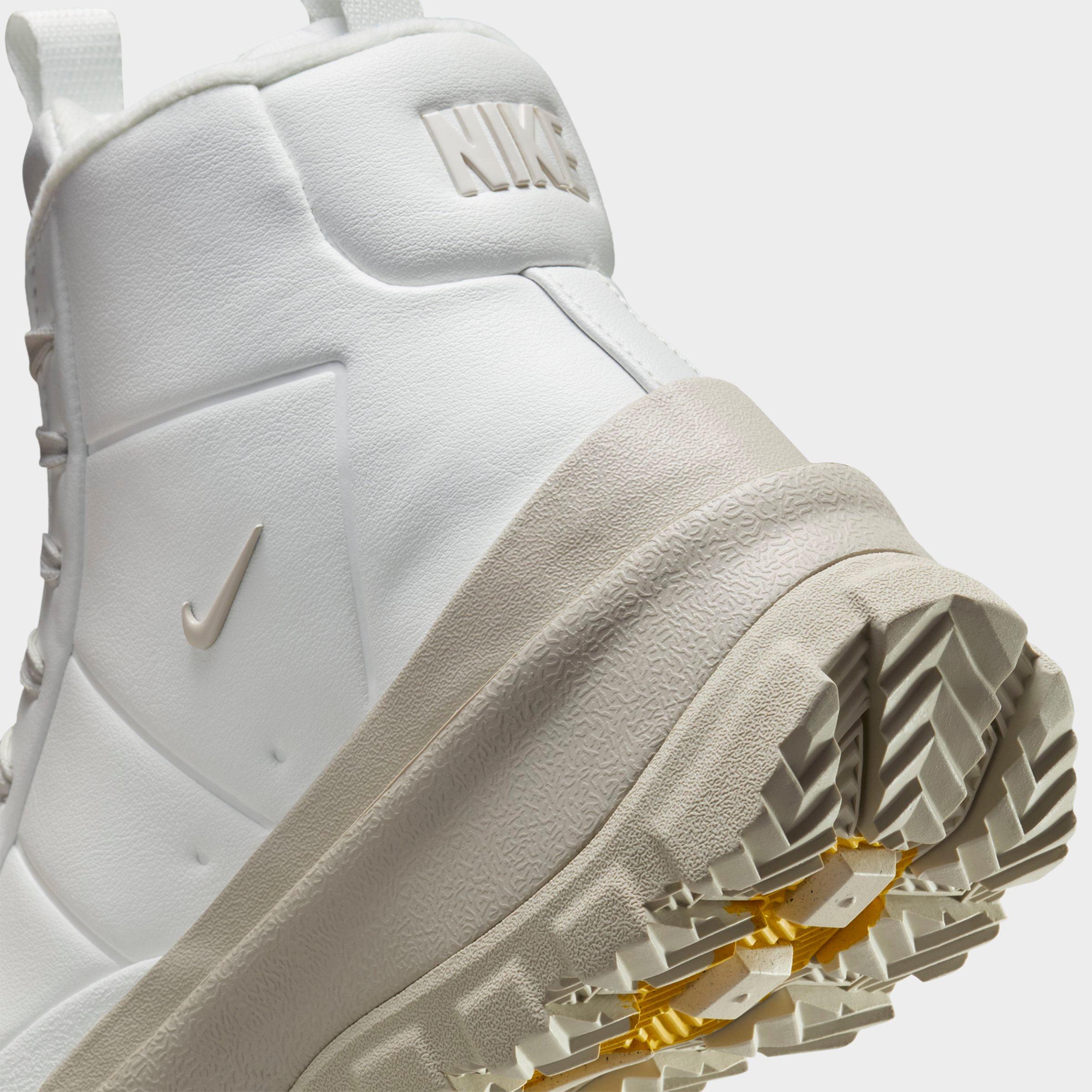 Women's Nike Blazer Roam Mid Winterized Shoes