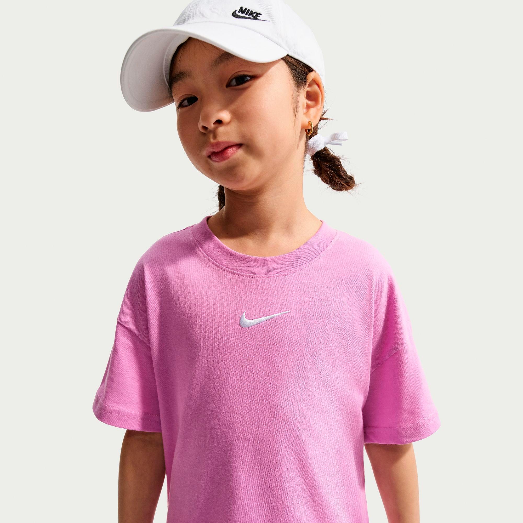 Big Kids' Girls' Nike Sportswear Essential Boyfriend T-Shirt