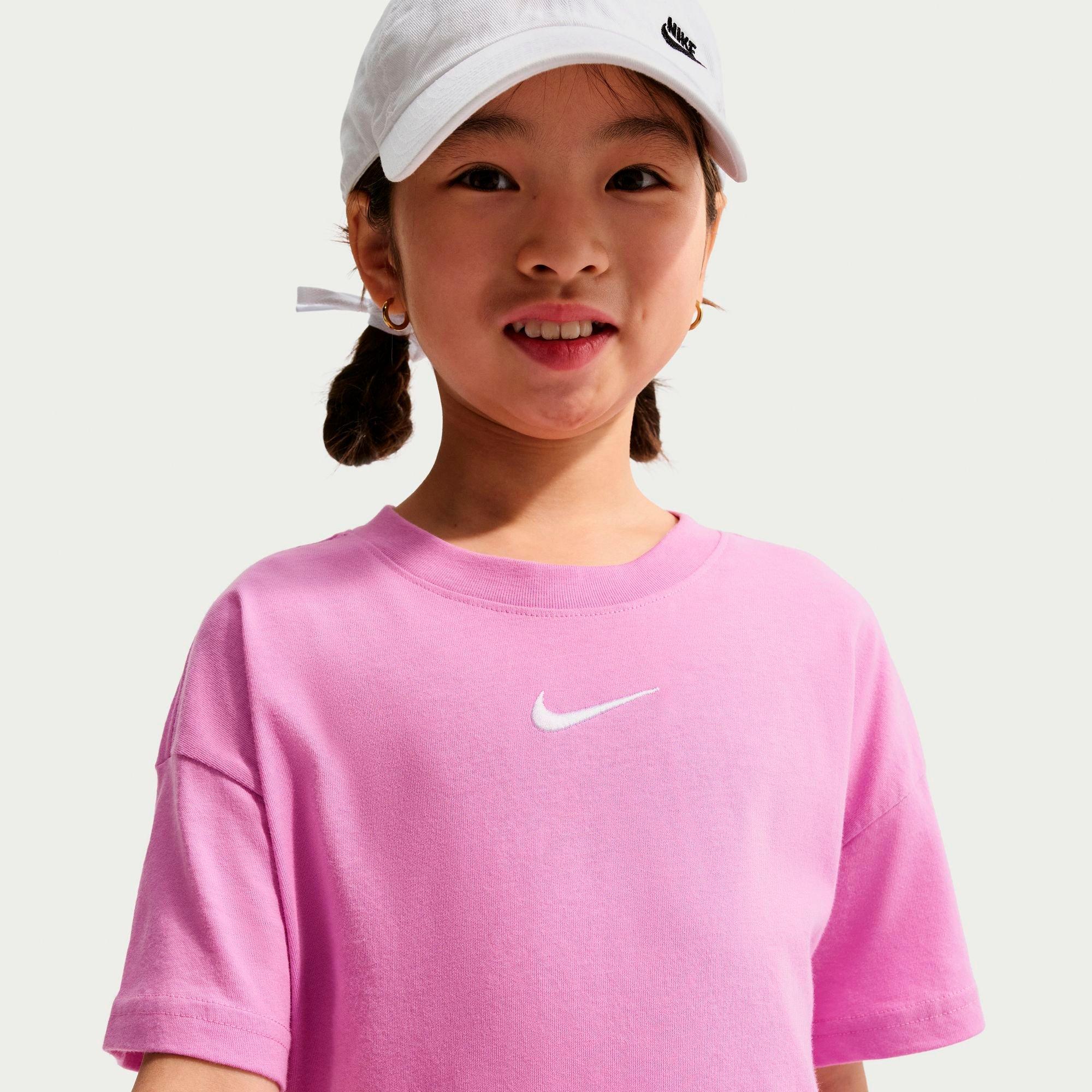 Big Kids' Girls' Nike Sportswear Essential Boyfriend T-Shirt