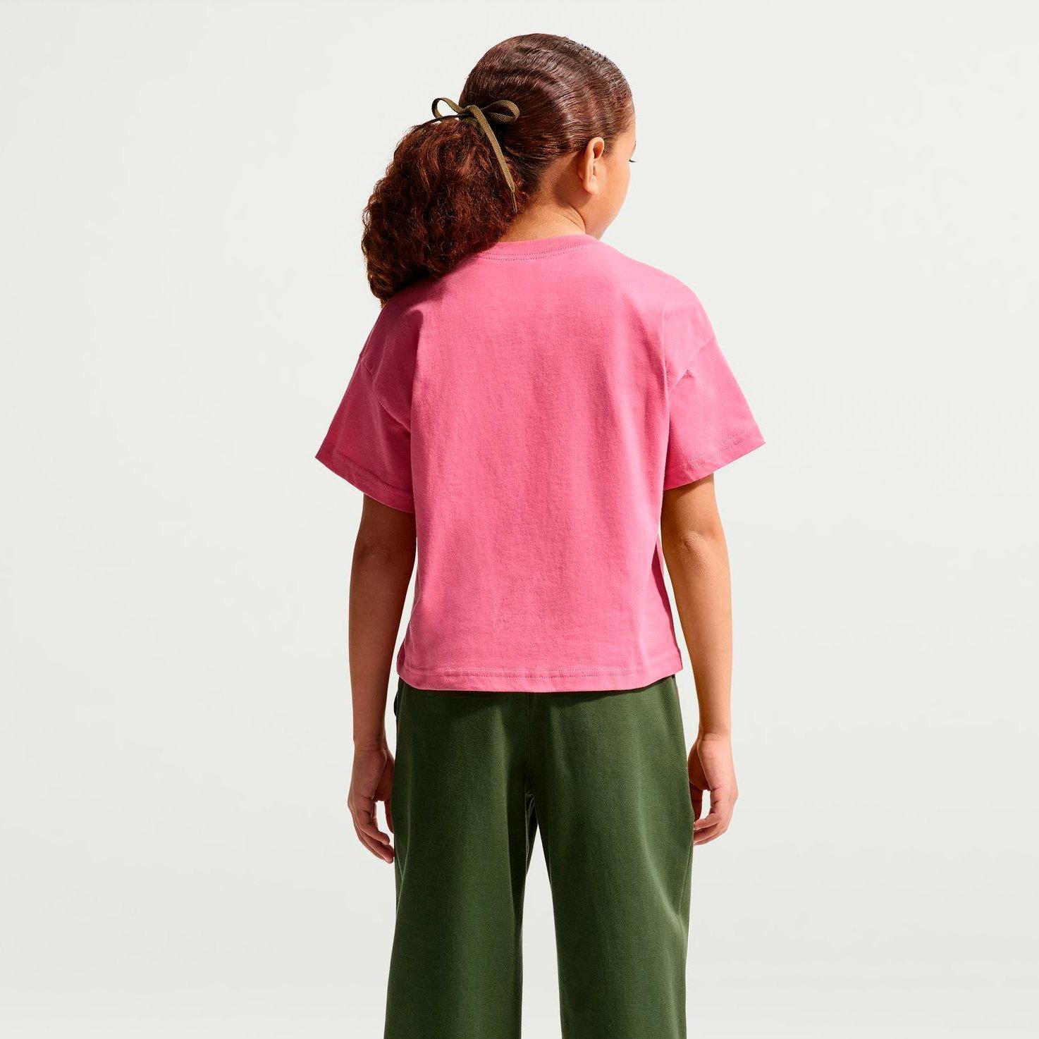Girls' Big Kids' Nike Sportswear Essential T-Shirt
