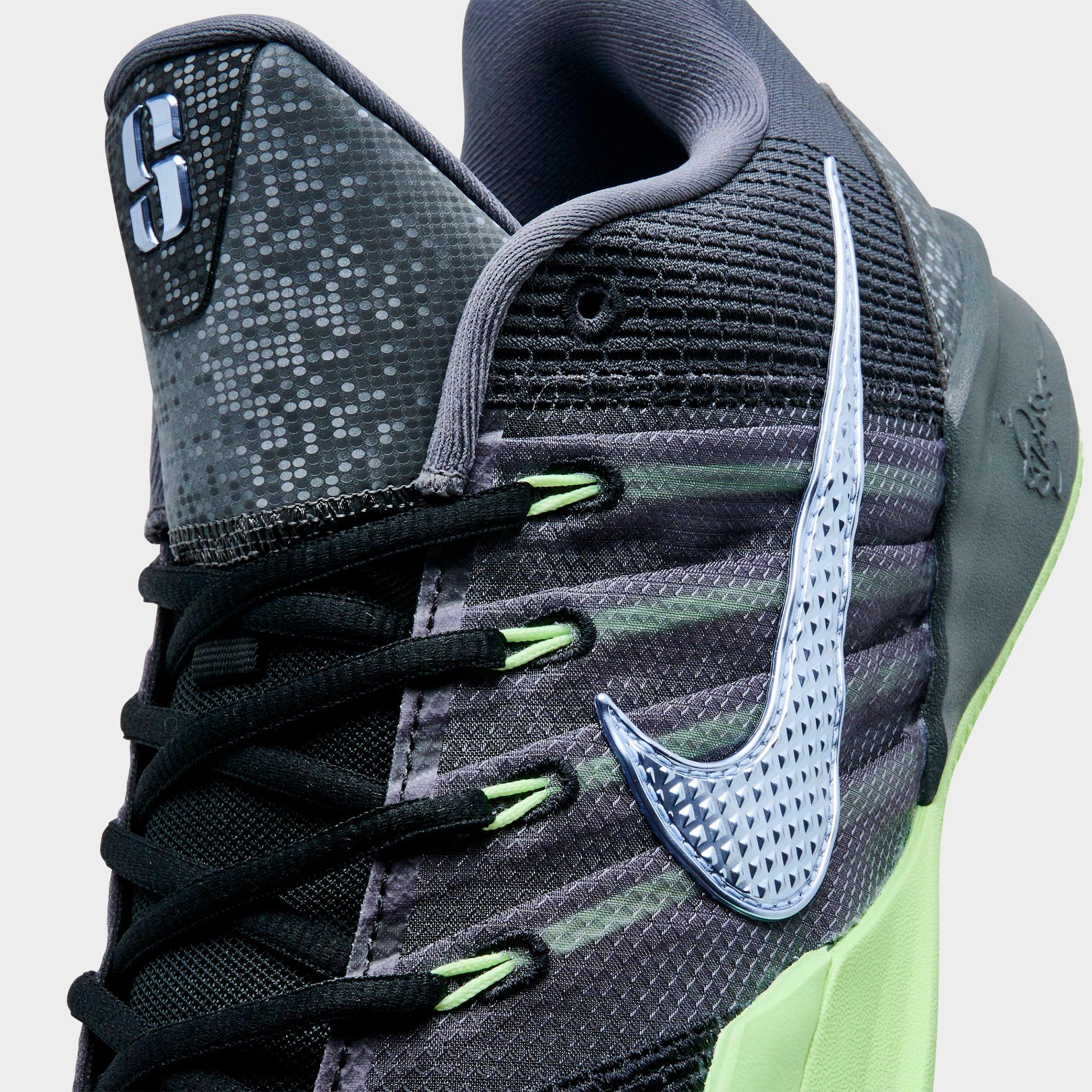 Women's Nike Sabrina 3 Basketball Shoes