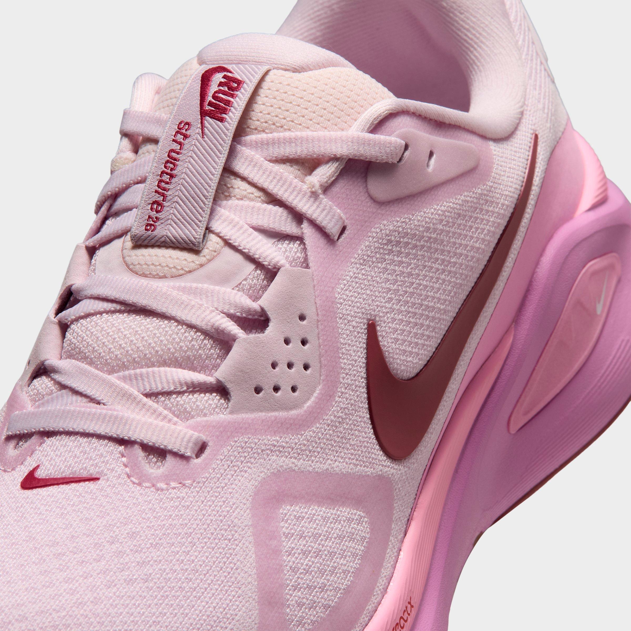 Women's Nike Structure 26 Running Shoes