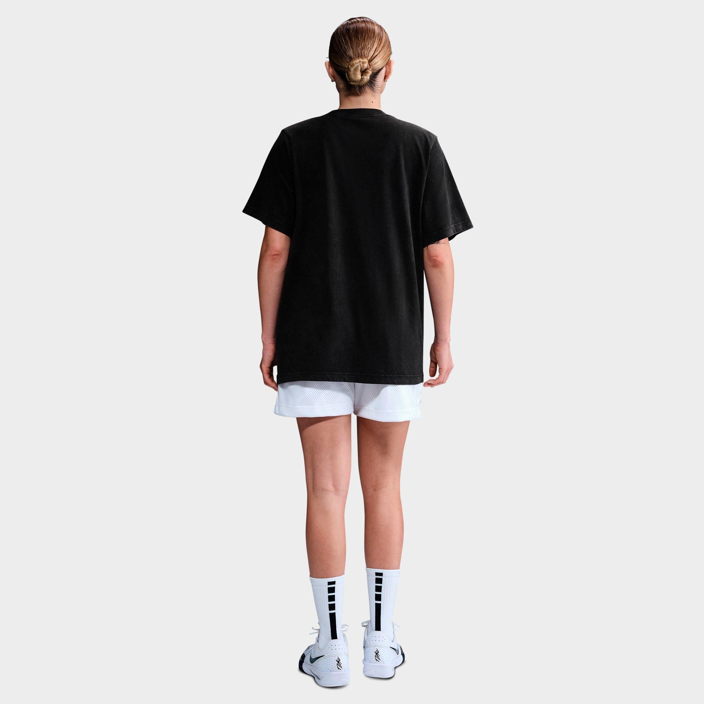Women's Nike Oversized Basketball Graphic T-Shirt