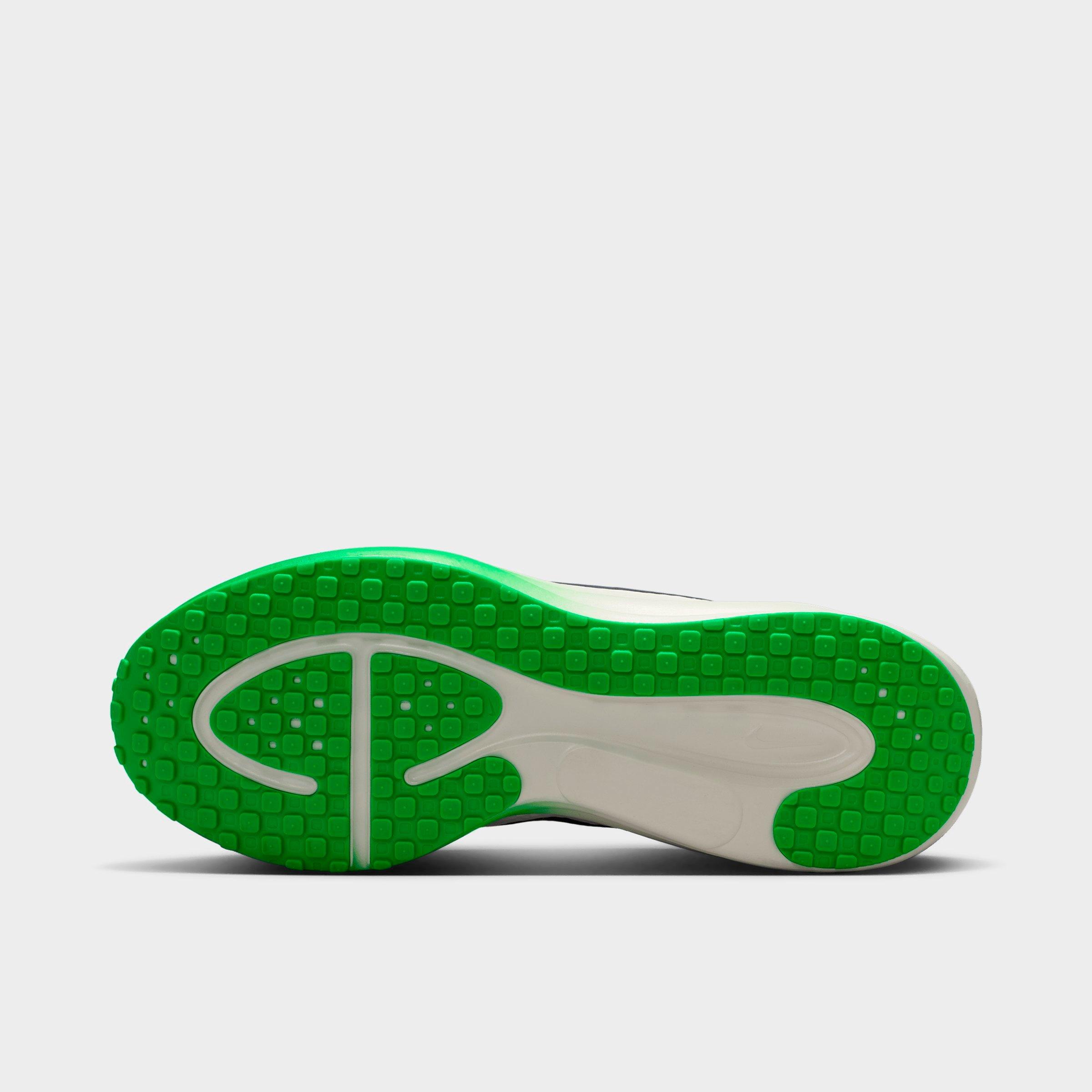 Men's Nike Revolution 8 Running Shoes (Extra Wide Width)