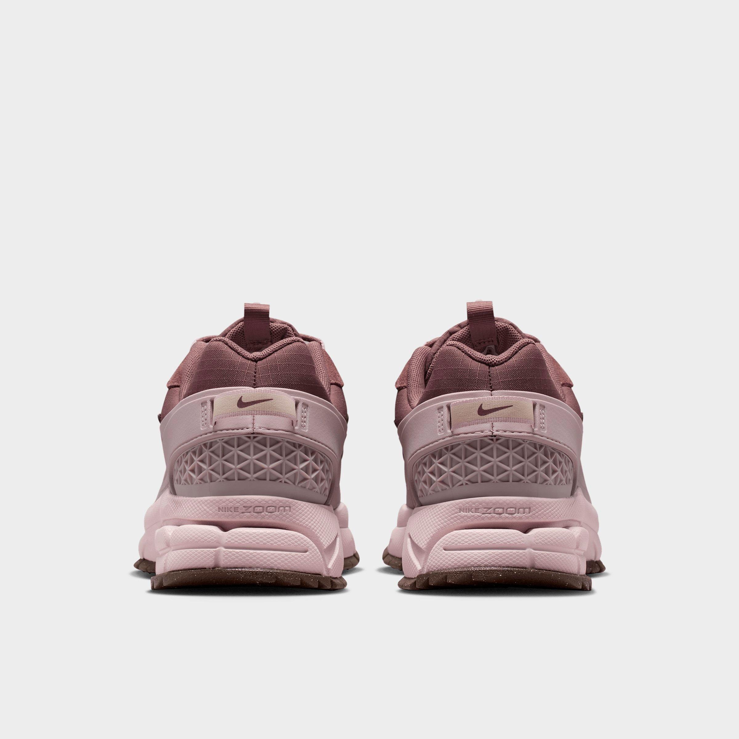 Women's Nike Zoom Vomero Roam Winterized Casual Shoes