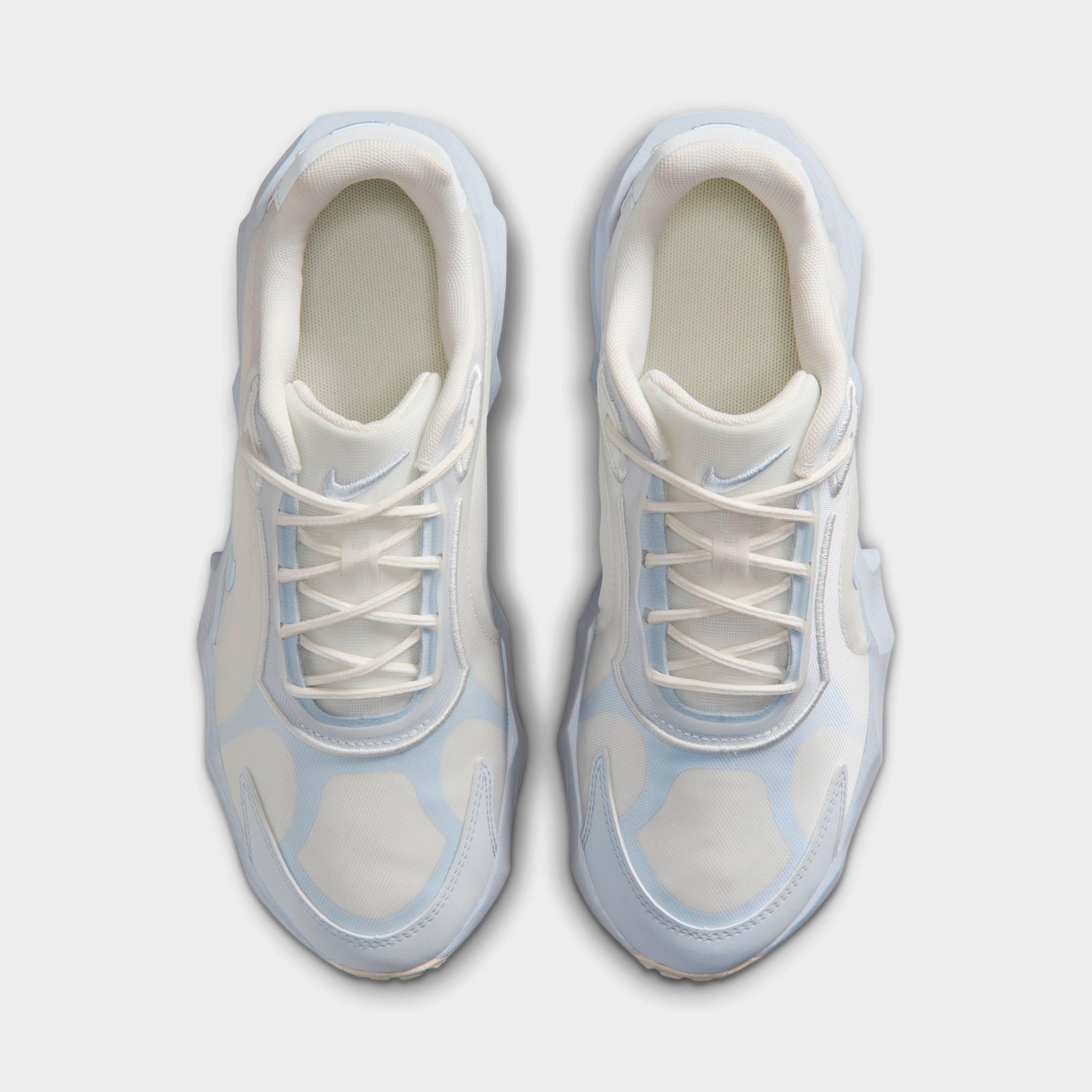 Women's Nike Aura Edge Casual Shoes