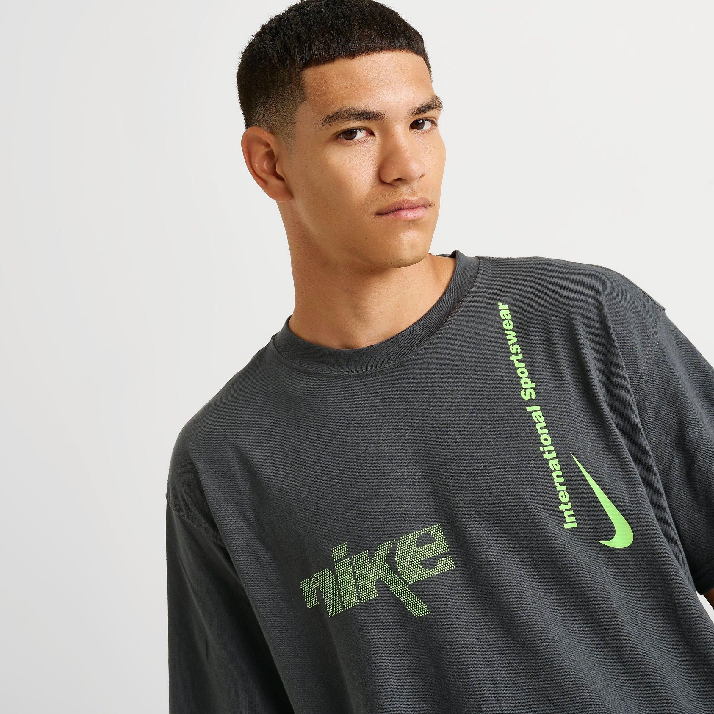 Men's Nike Sportswear Max90 Swoosh Sport T-Shirt