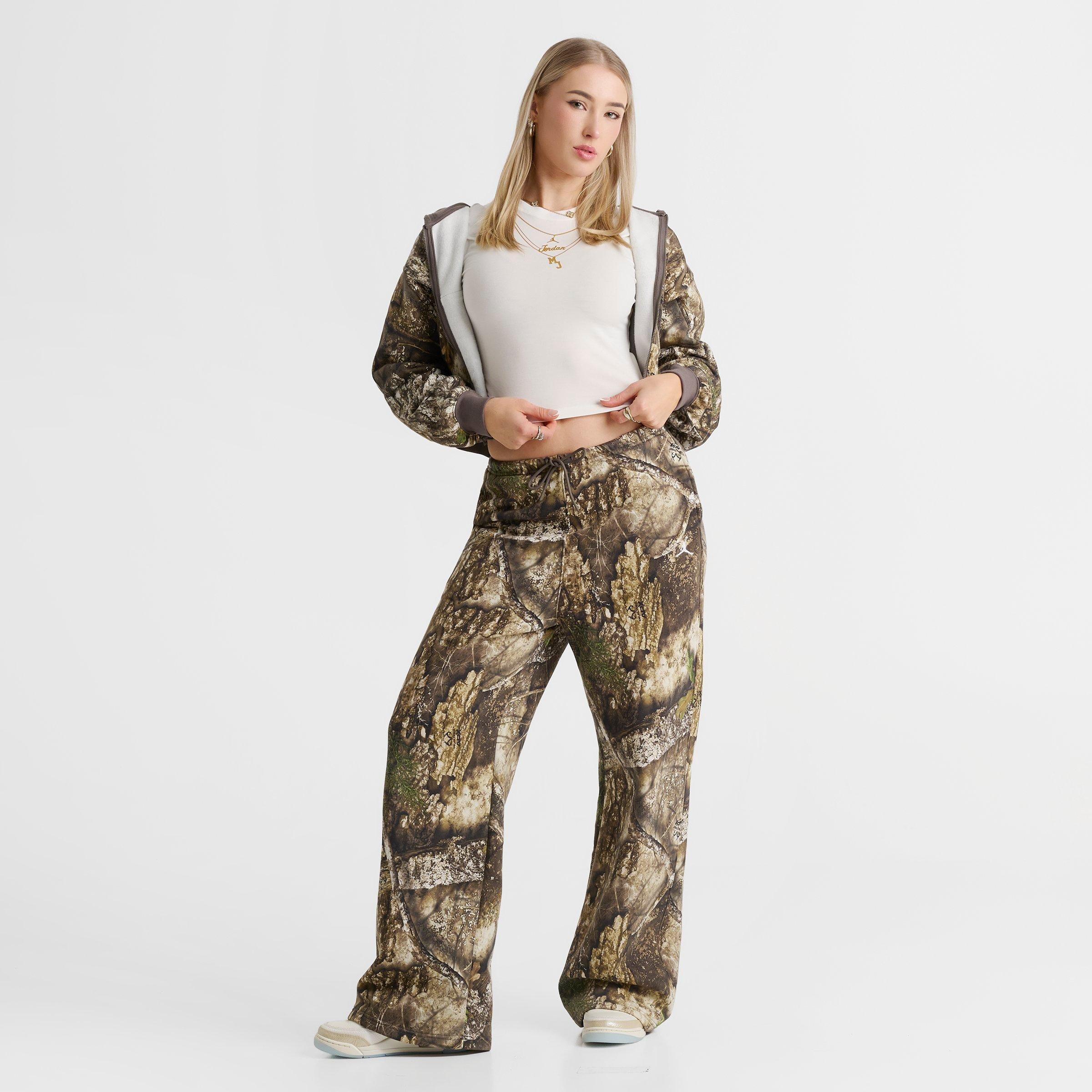 Women's Jordan Flight Necklace Graphic T-Shirt