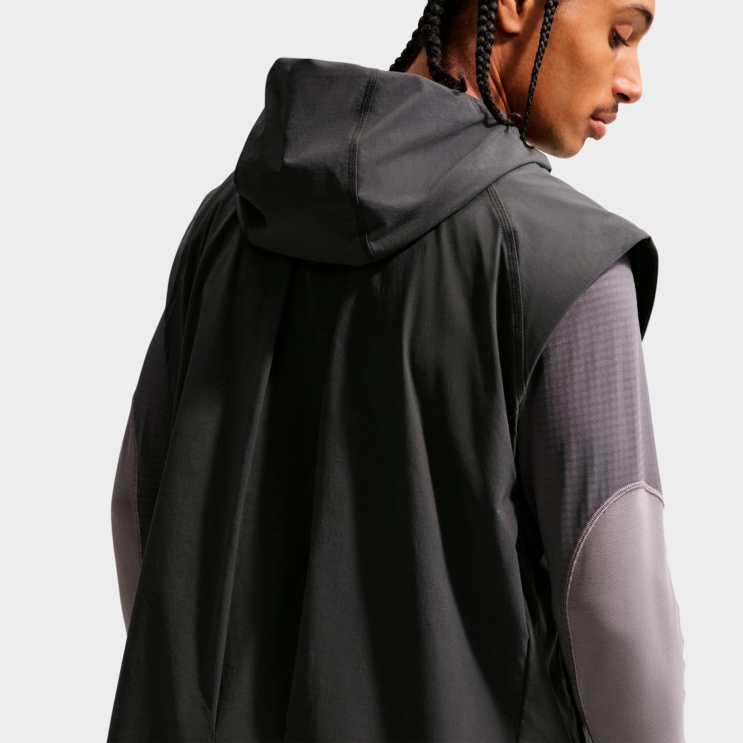 Men's Nike Tech Dri-FIT Woven Windrunner Vest