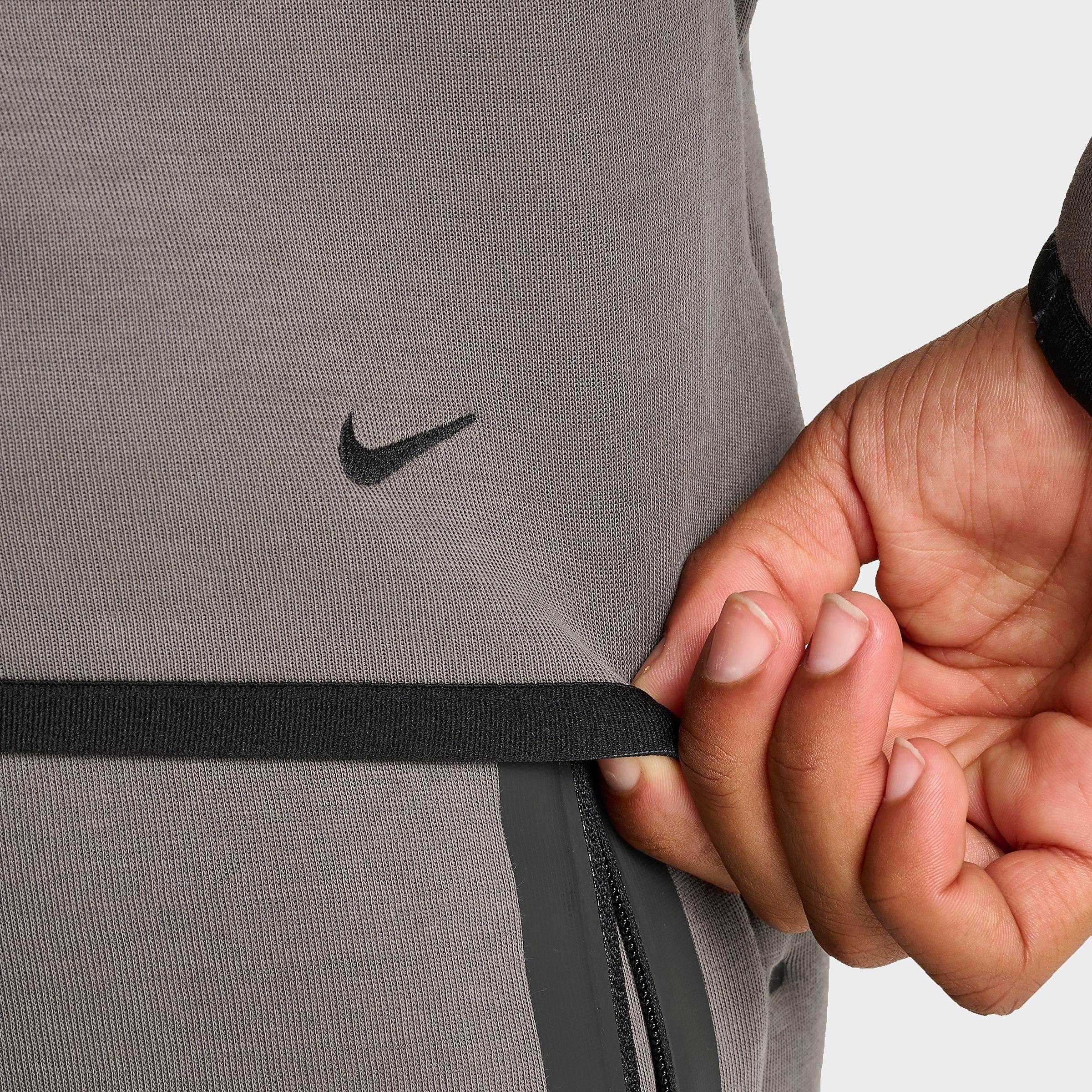 Boys' Big Kids' Nike Sportswear Tech Fleece Full-Zip Hoodie
