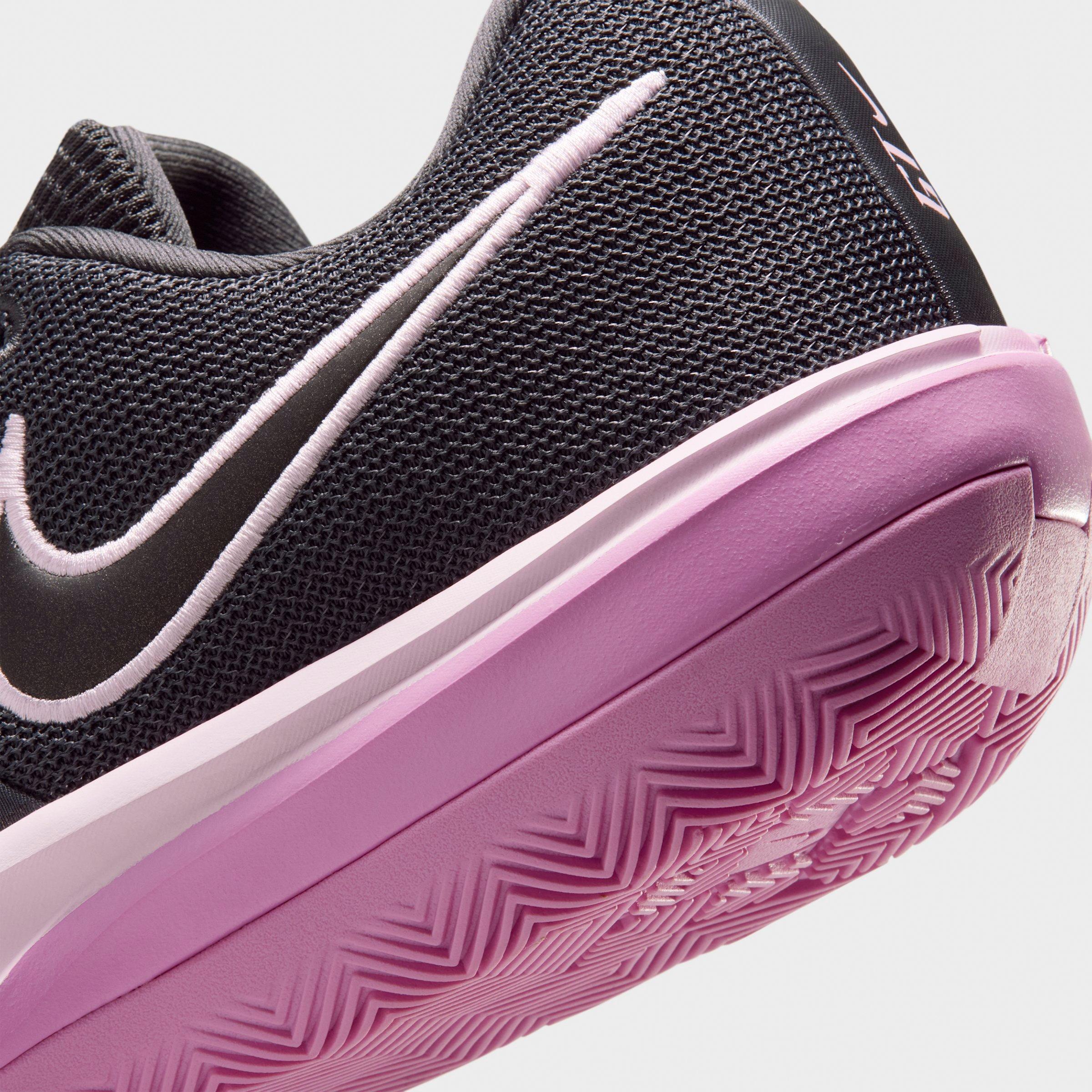 Men's Nike G.T. Cut Academy 2 Basketball Shoes