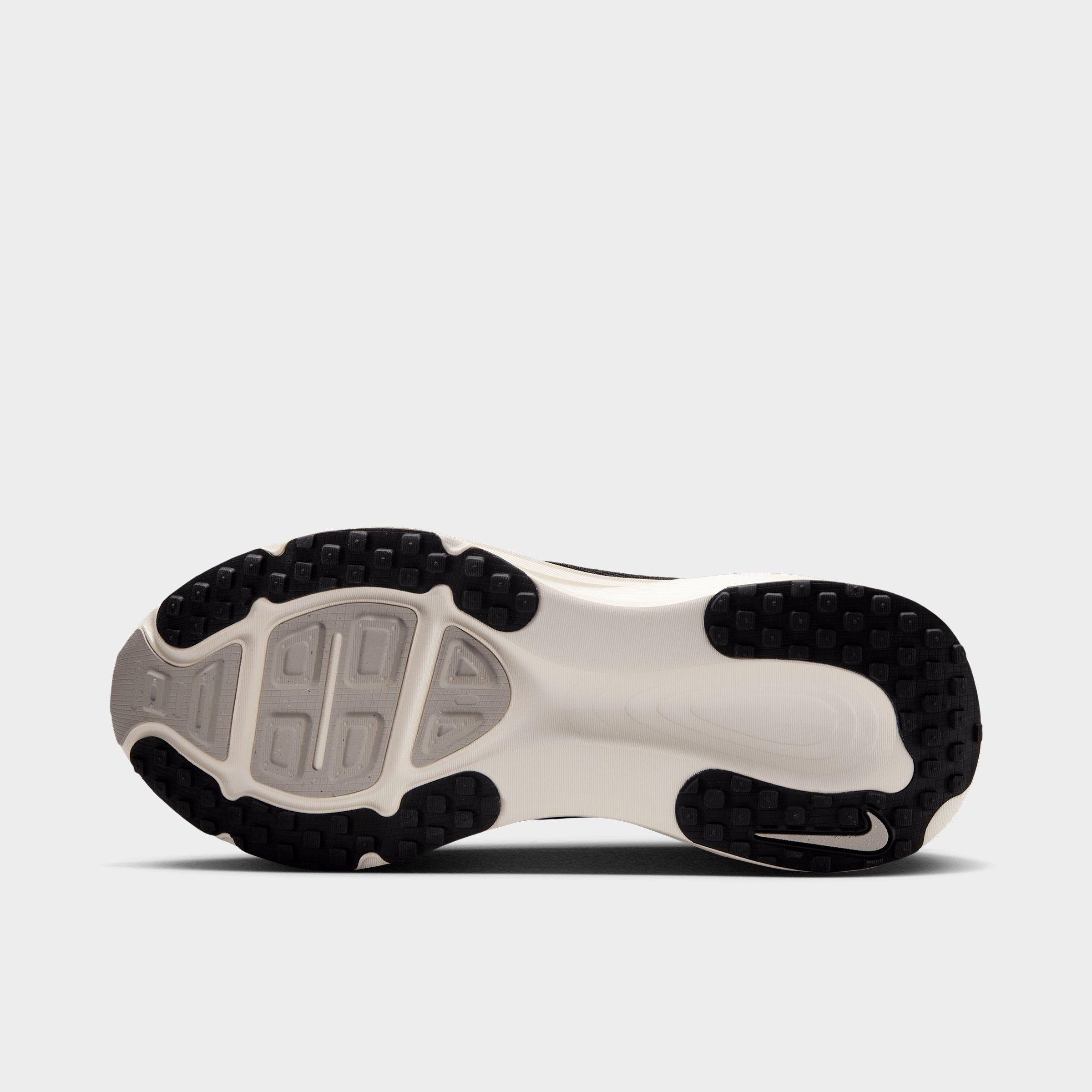 Women's Nike Vomero 18 Running Shoes (Extra Wide Width)