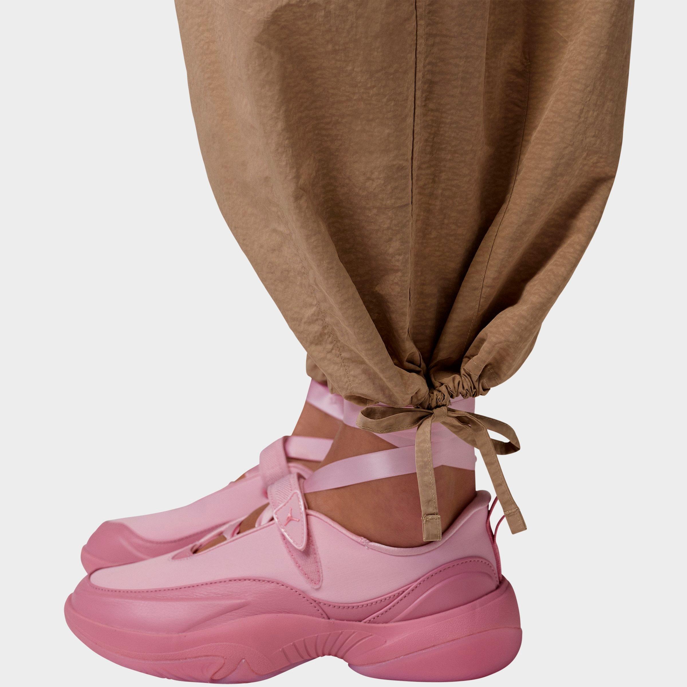 Women's Jordan Flight Chicago Parachute Pants