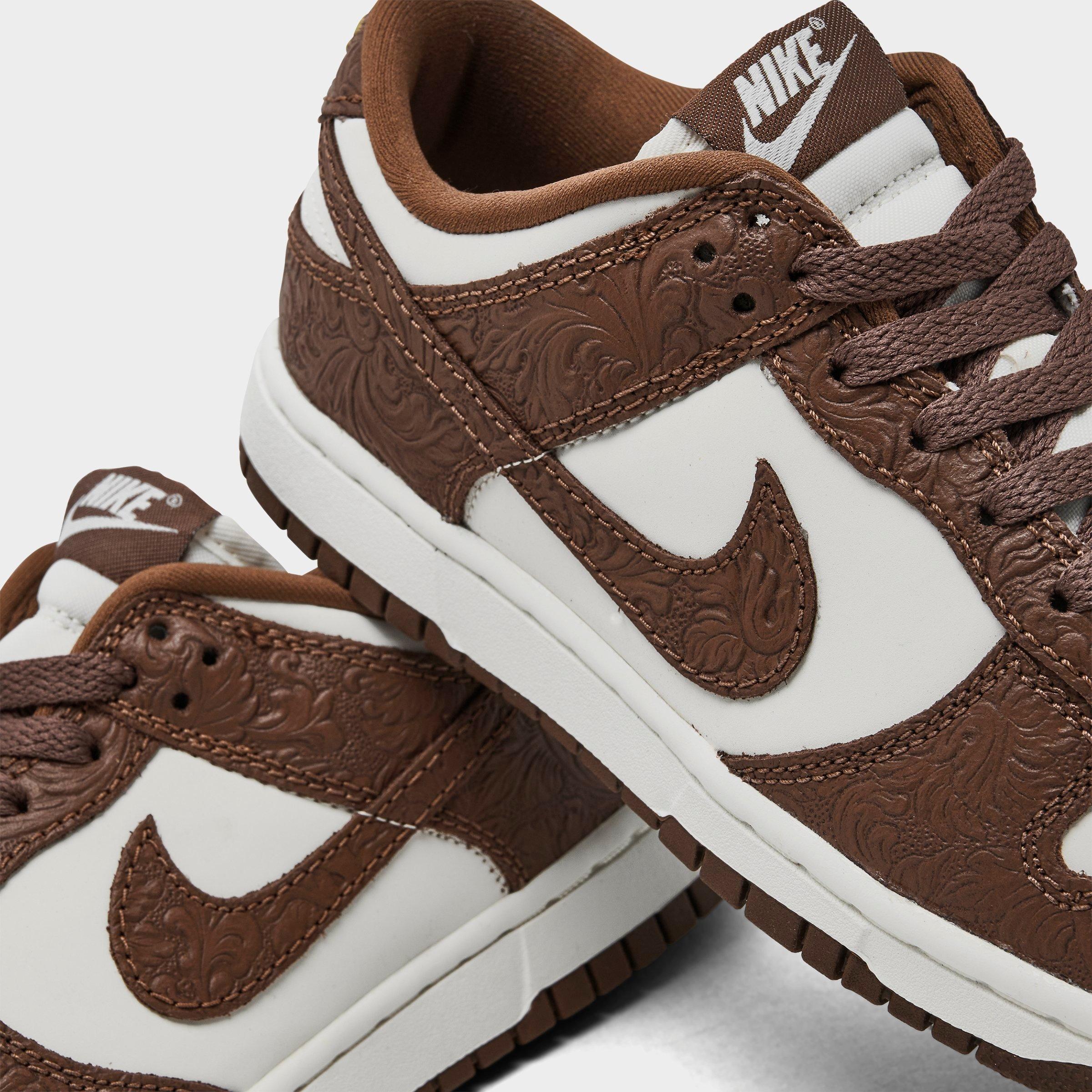 Women's Nike Dunk Low SE Casual Shoes