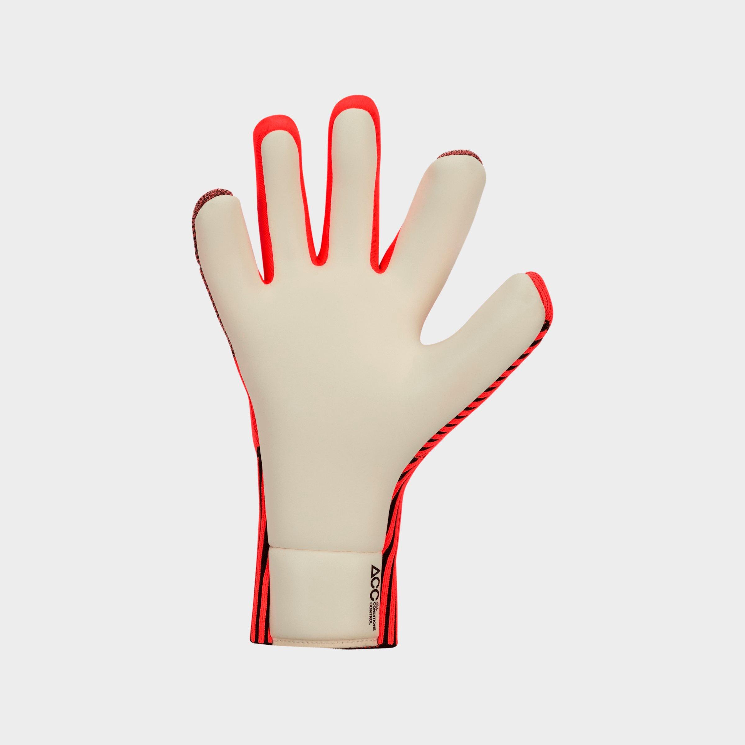 Nike Phantom Dynamic Fit Goalkeeper Soccer Gloves