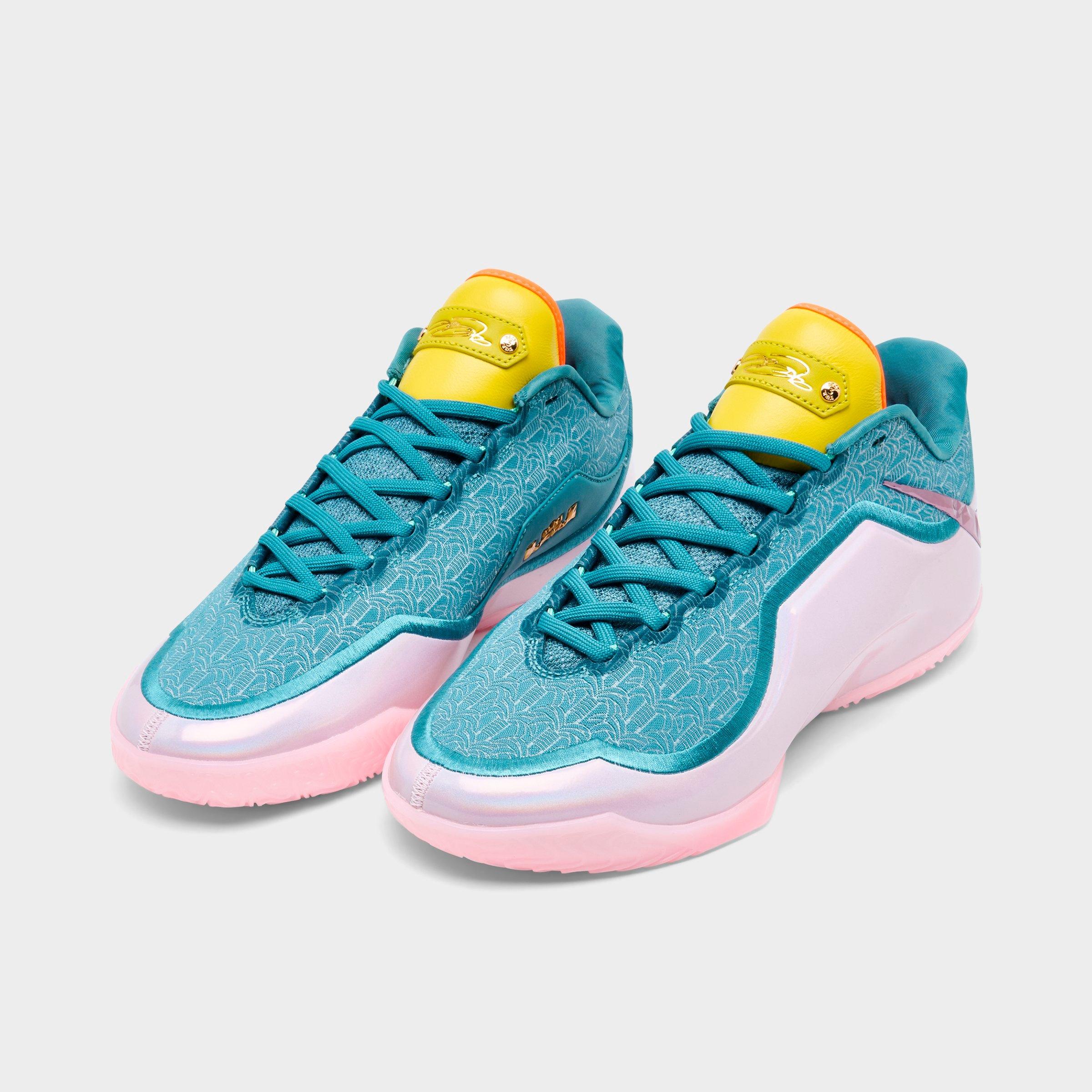 Men's Nike LeBron 23 Basketball Shoes