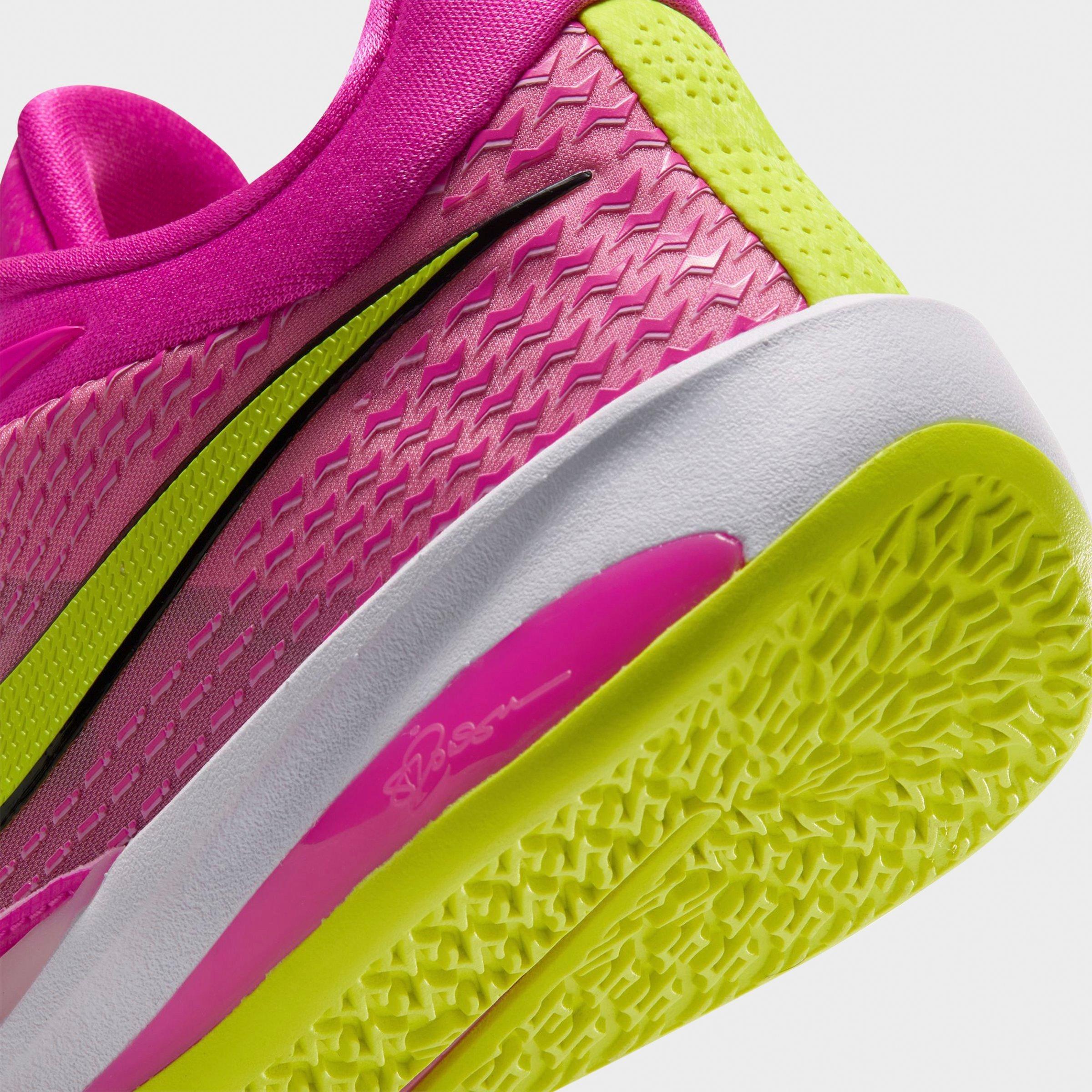 Women's Nike Sabrina 4 Basketball Shoes