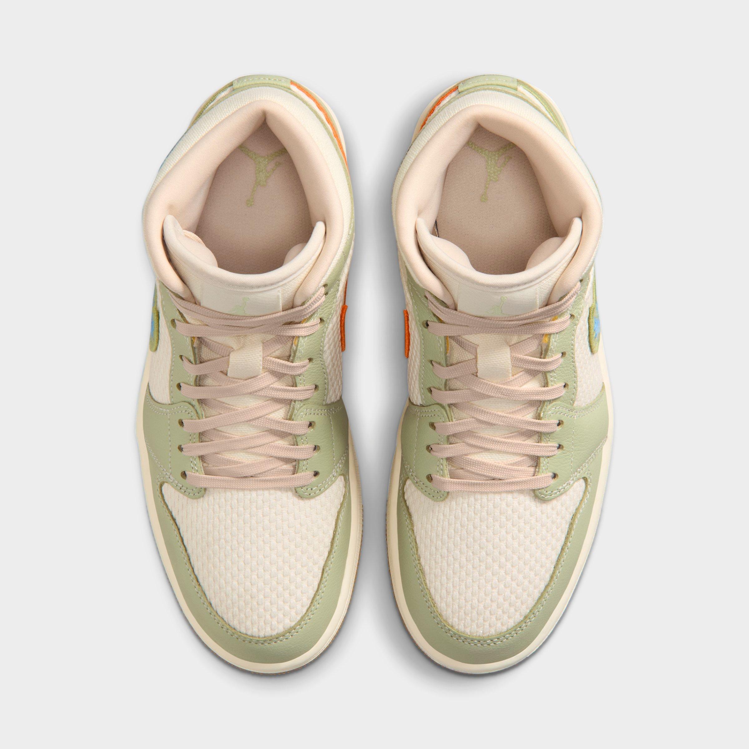 Women's Air Jordan 1 Mid SE Casual Shoes