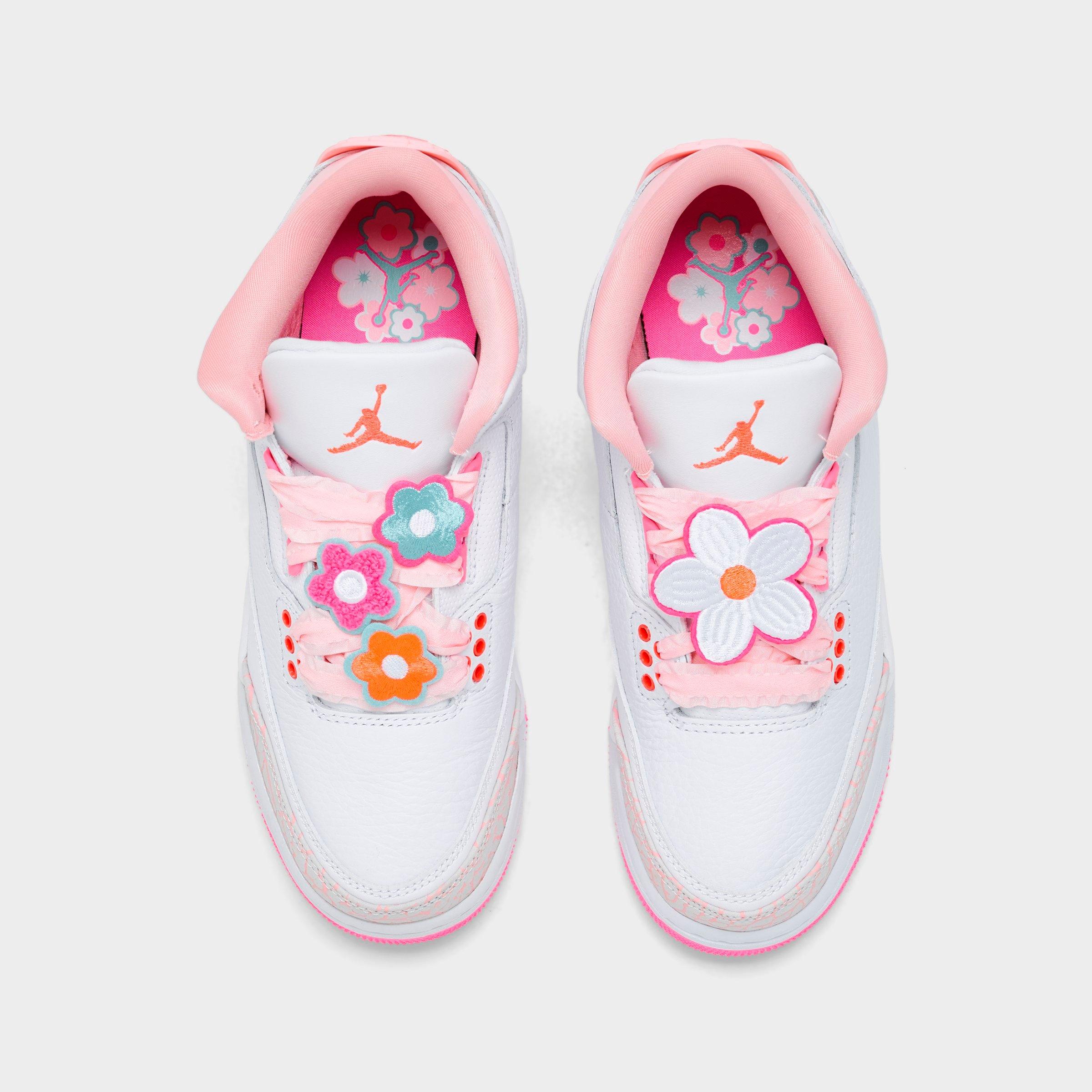 Girls' Big Kids' Air Jordan Retro 3 Basketball Shoes