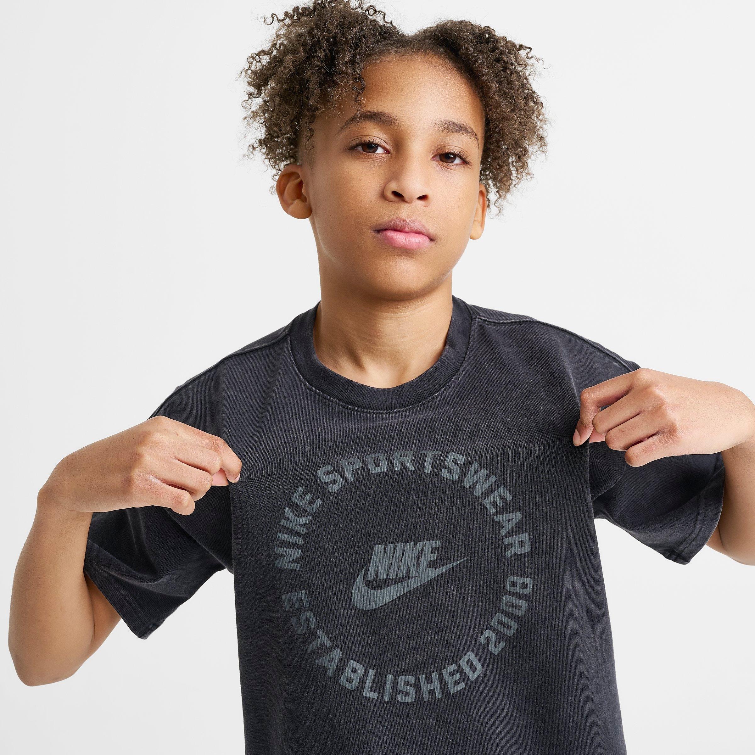Big Kids' Nike Sportswear Circle T-Shirt