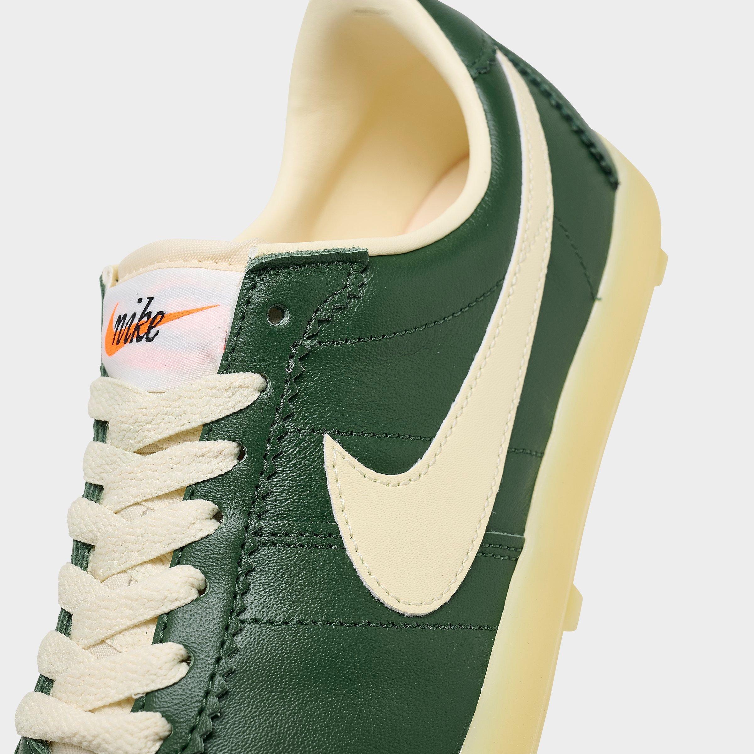 Women's Nike Astrograbber Leather Casual Shoes